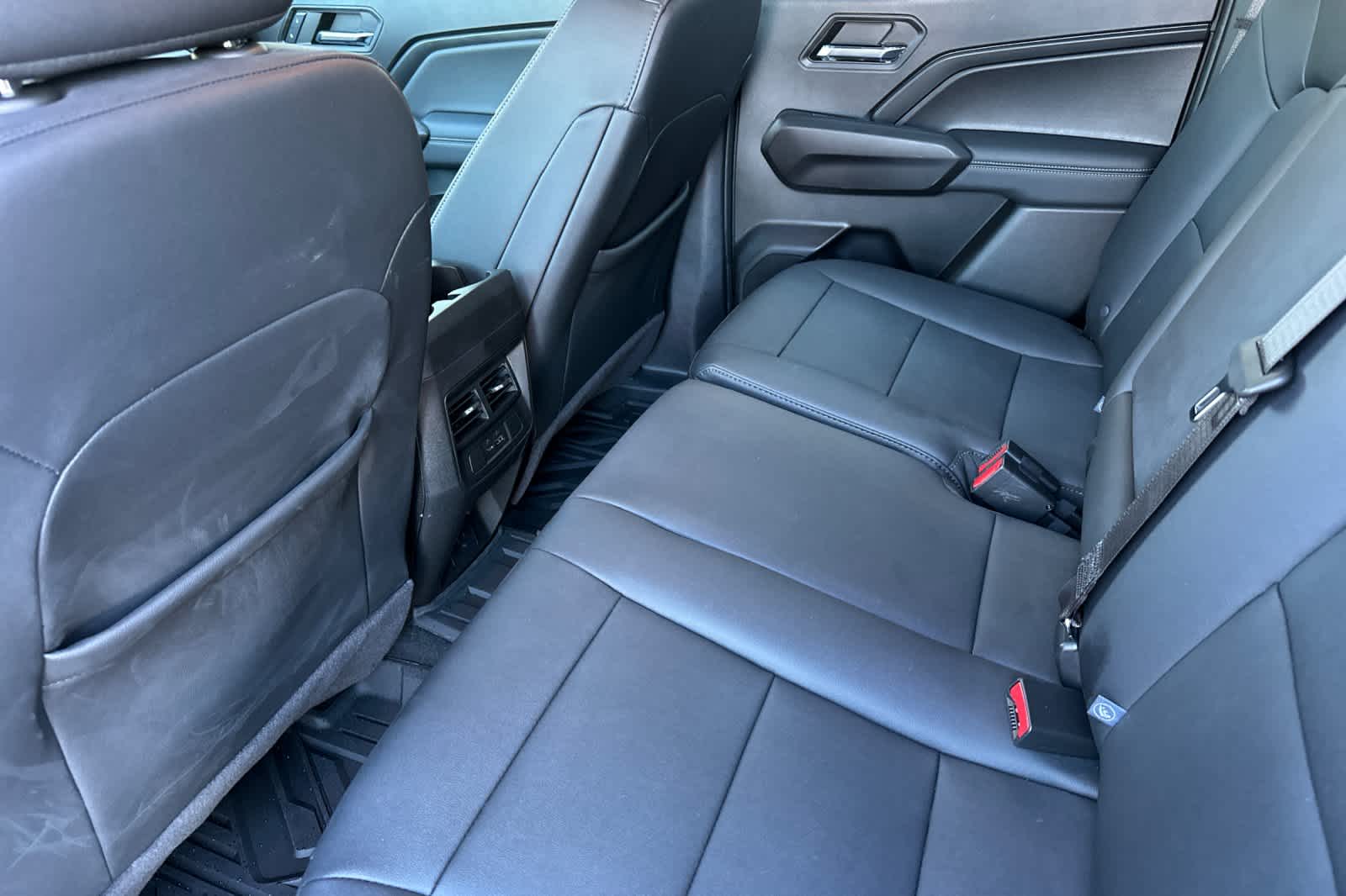 Thumbnail: 2024 Chevrolet Colorado - 4