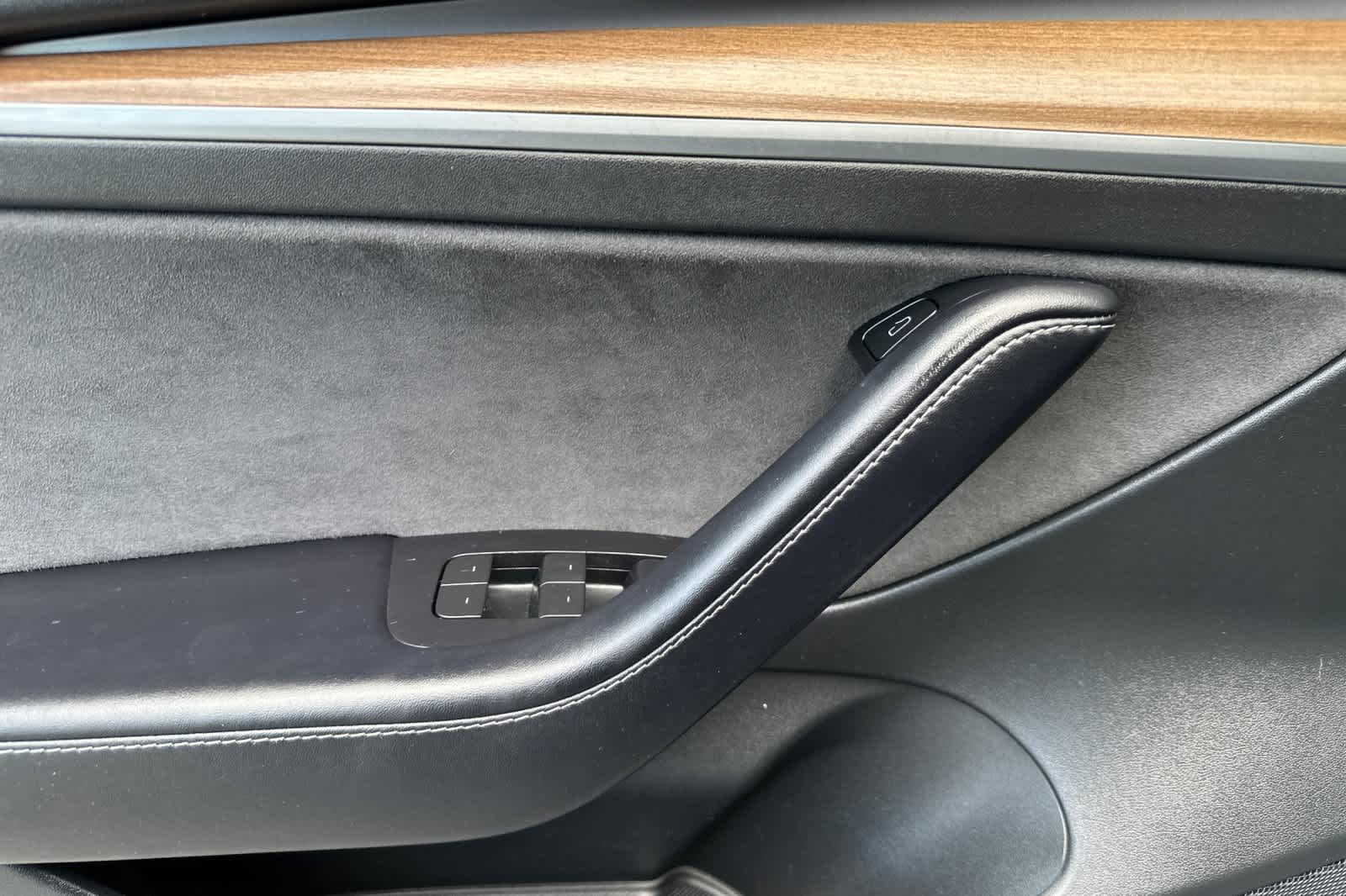 Thumbnail: 2022 Tesla Model 3 - 12