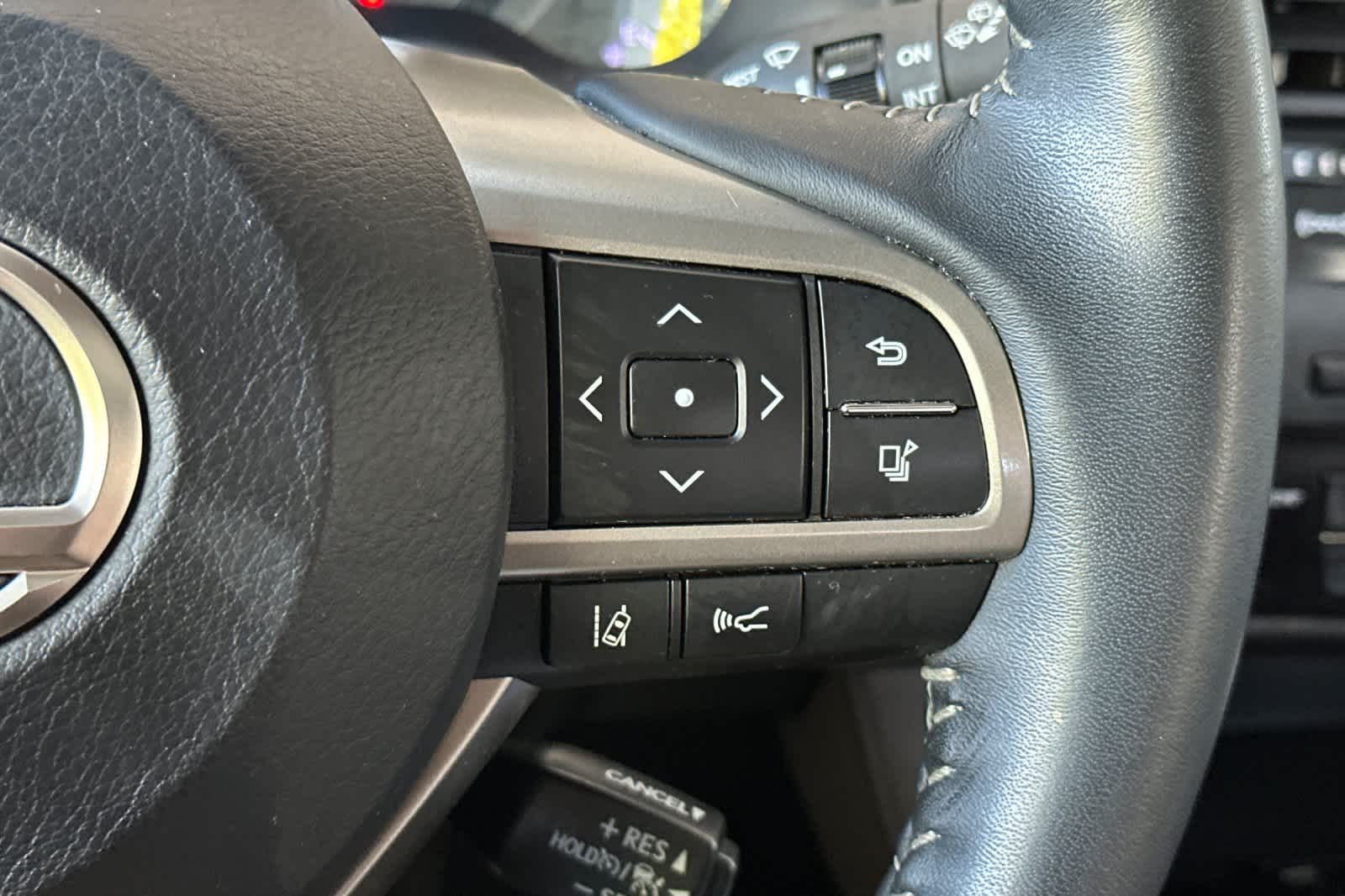Thumbnail: 2019 Lexus RX - 28