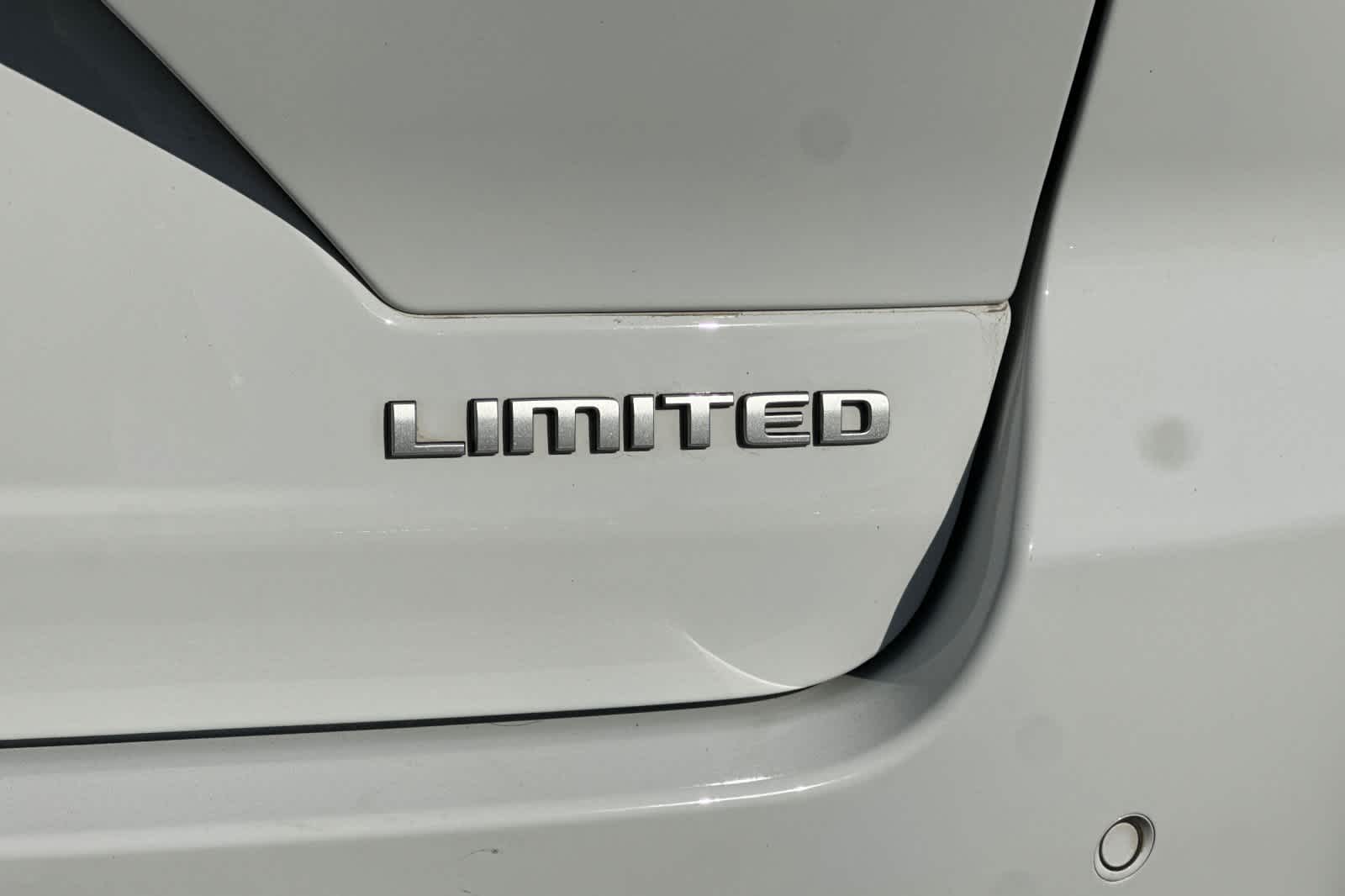 Thumbnail: 2024 Jeep Grand Cherokee - 32