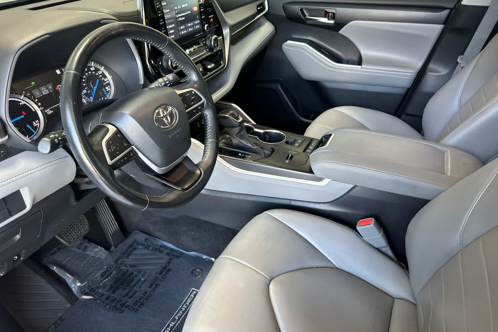 Thumbnail: 2022 Toyota Highlander - 11