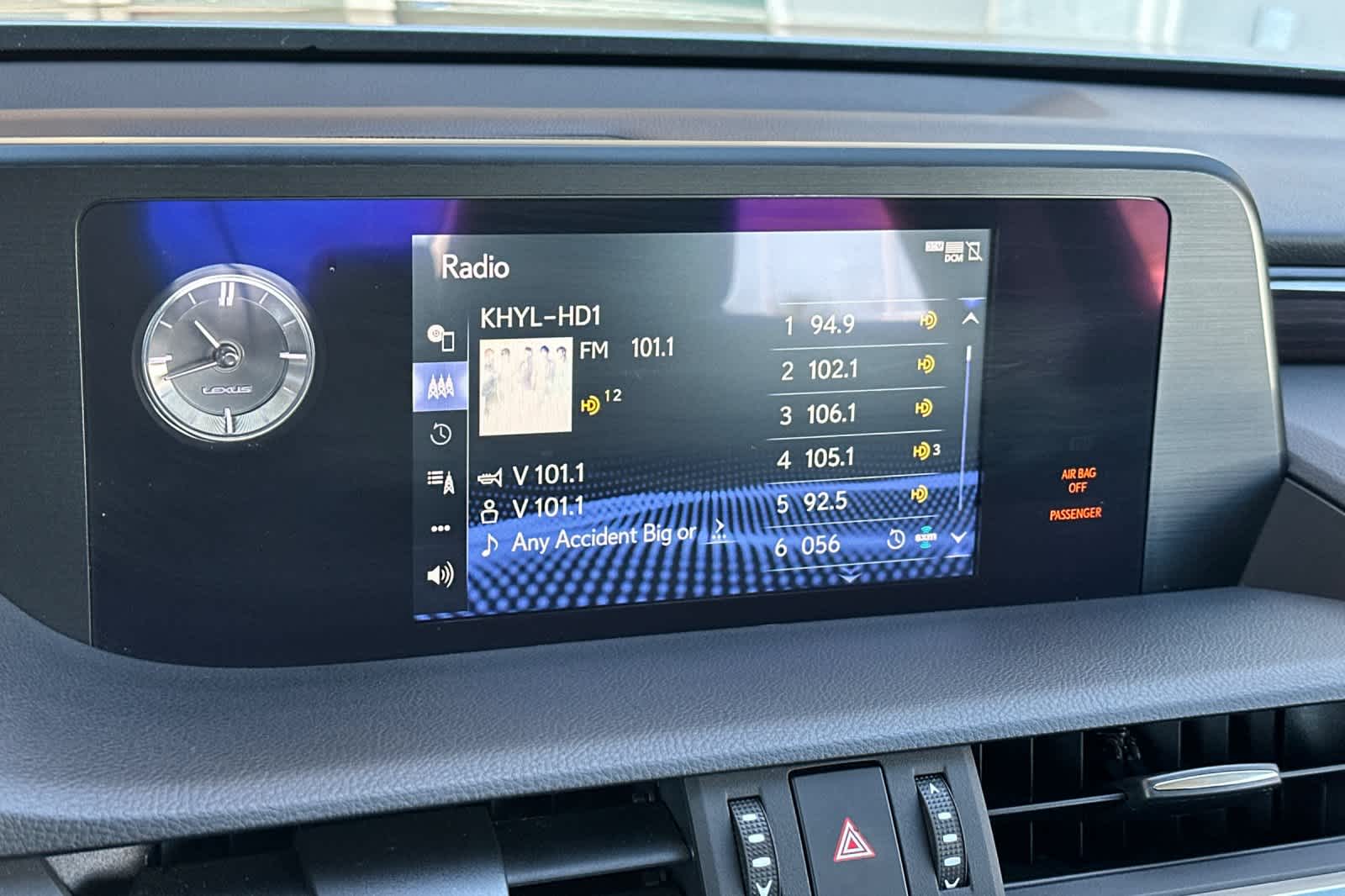Thumbnail: 2020 Lexus ES - 19