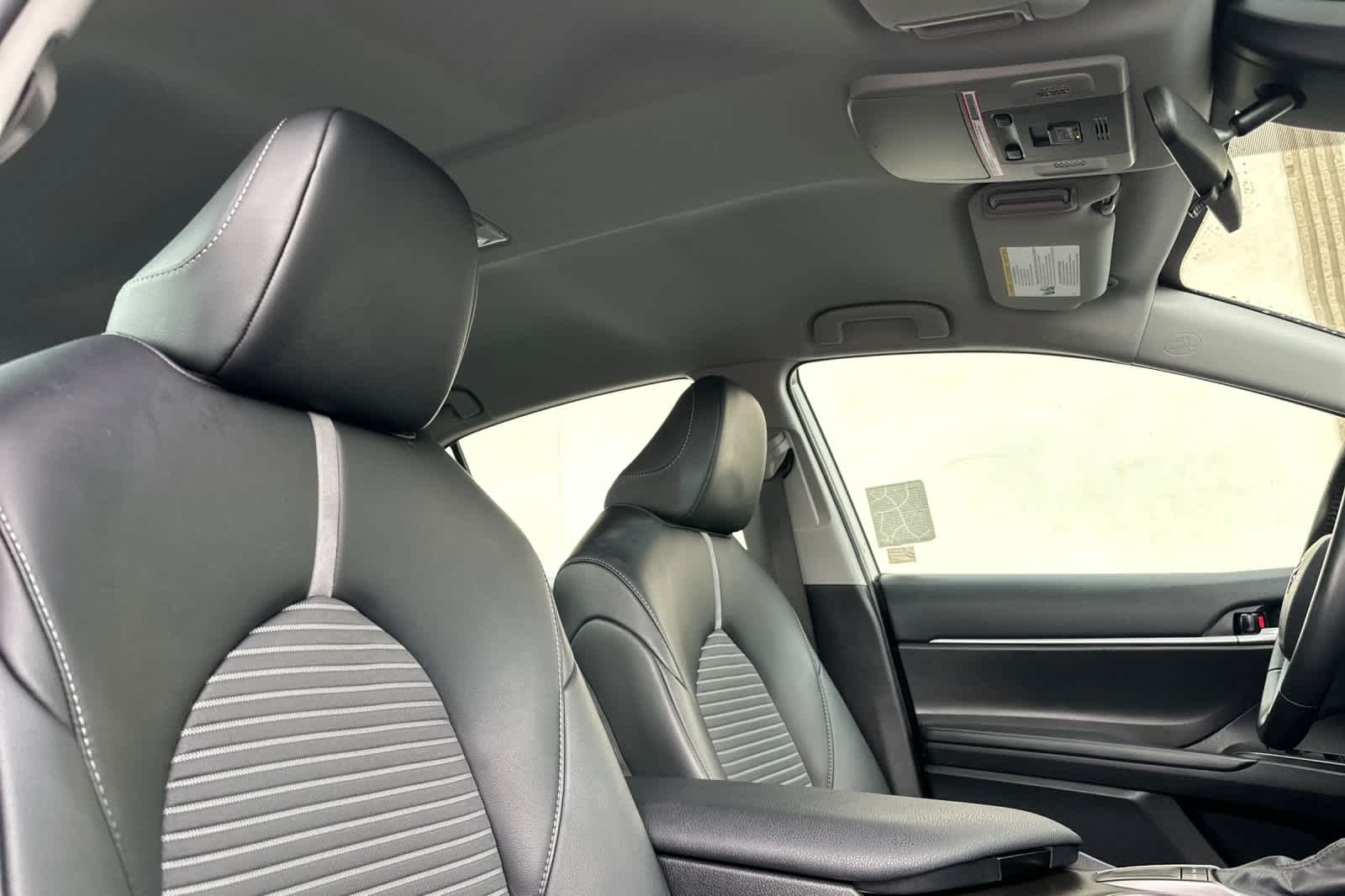 Thumbnail: 2023 Toyota Camry - 17