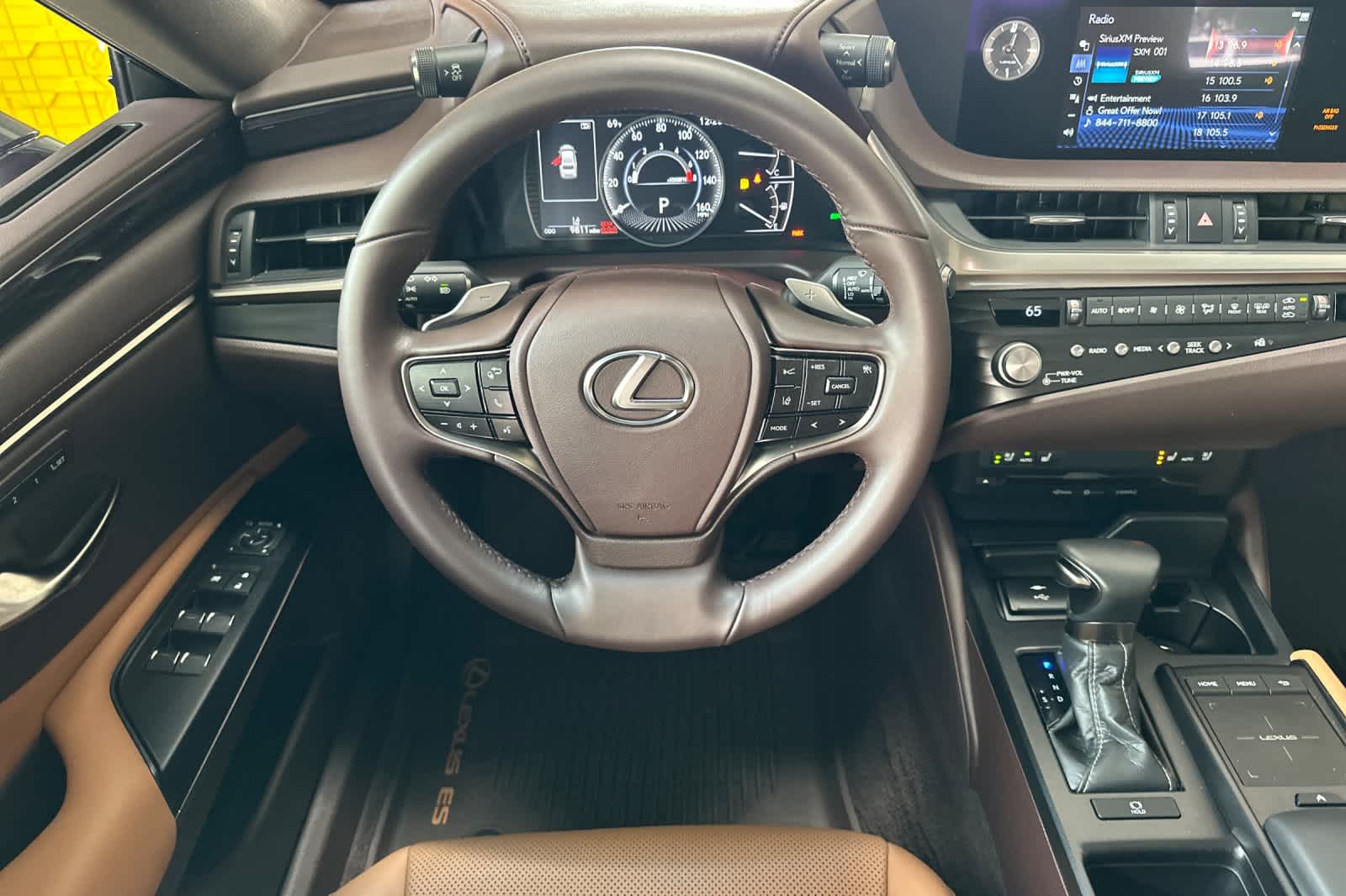 Thumbnail: 2021 Lexus ES - 15