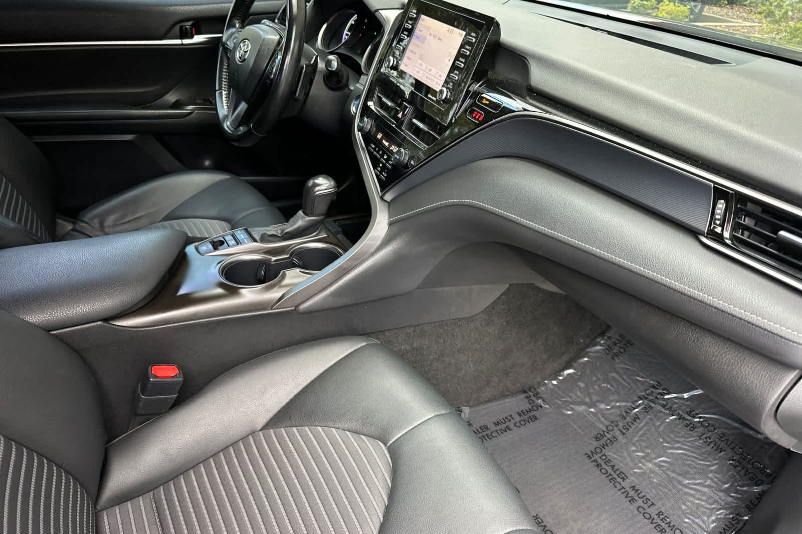 Thumbnail: 2022 Toyota Camry - 15