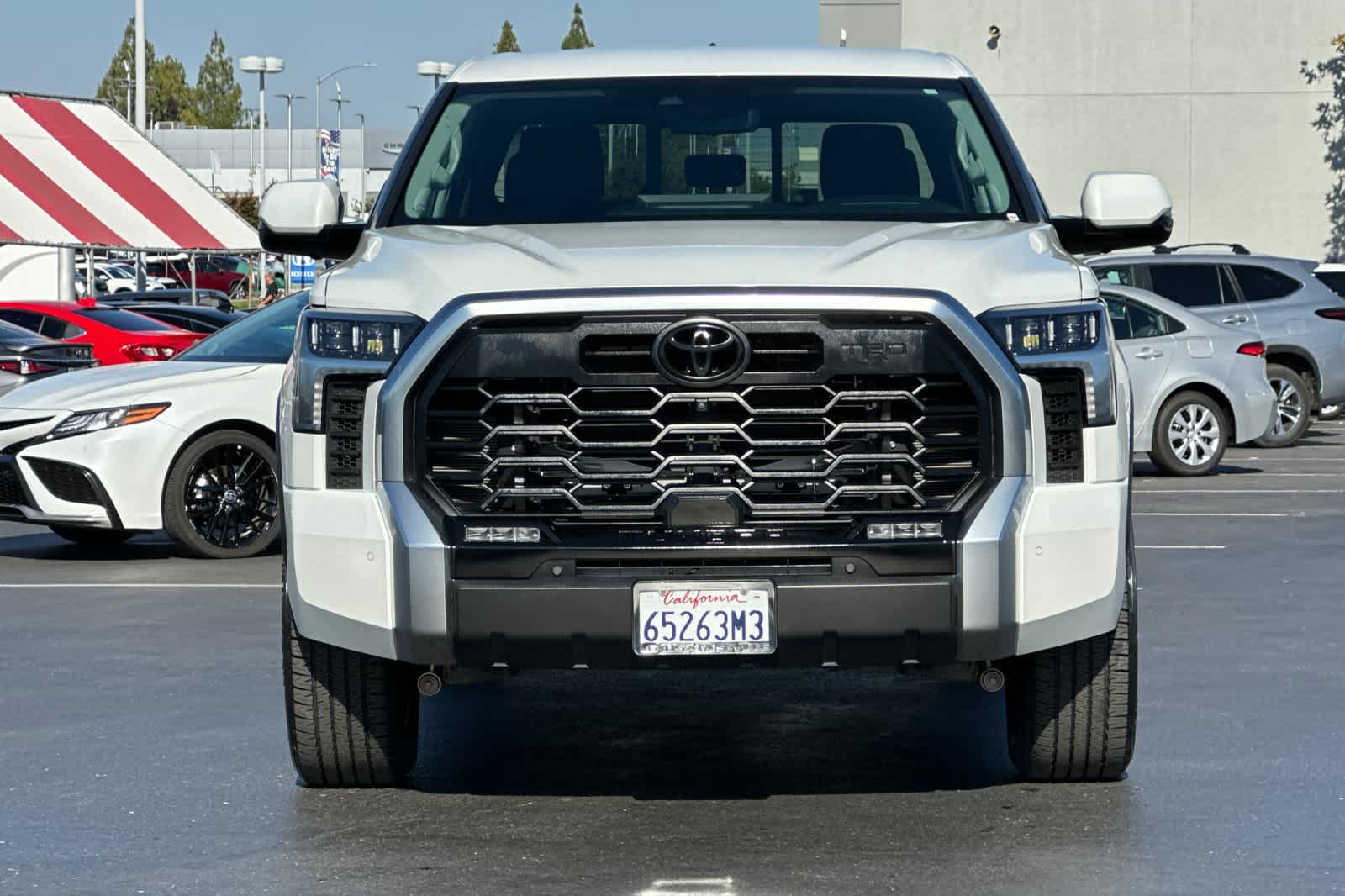 Thumbnail: 2022 Toyota Tundra - 10