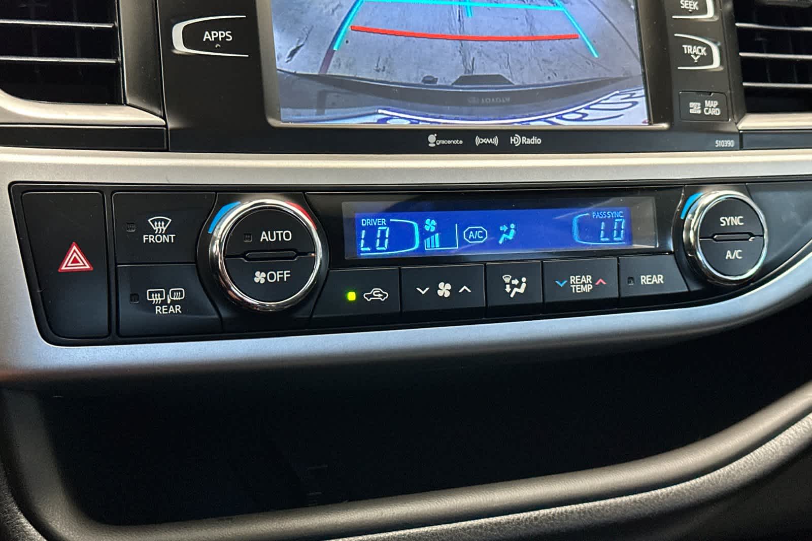Thumbnail: 2019 Toyota Highlander - 24