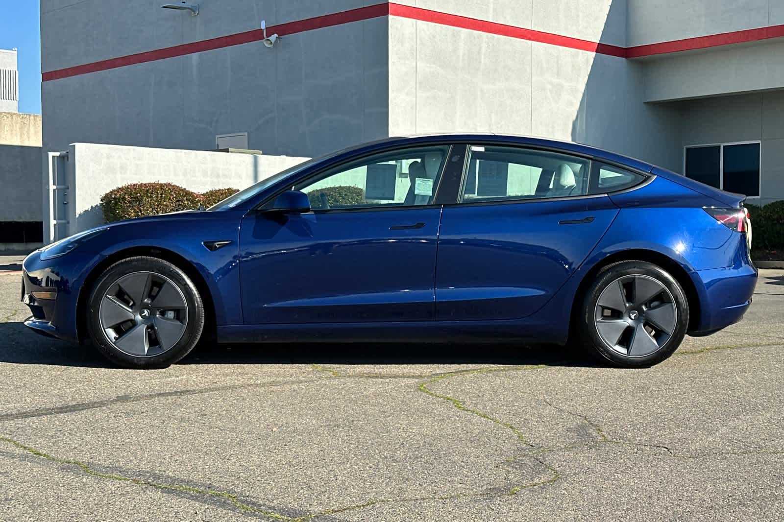 Thumbnail: 2023 Tesla Model 3 - 9