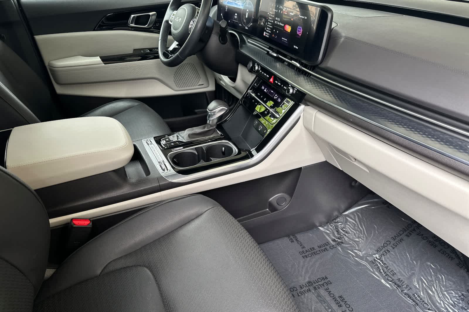 Thumbnail: 2024 Kia Carnival - 17