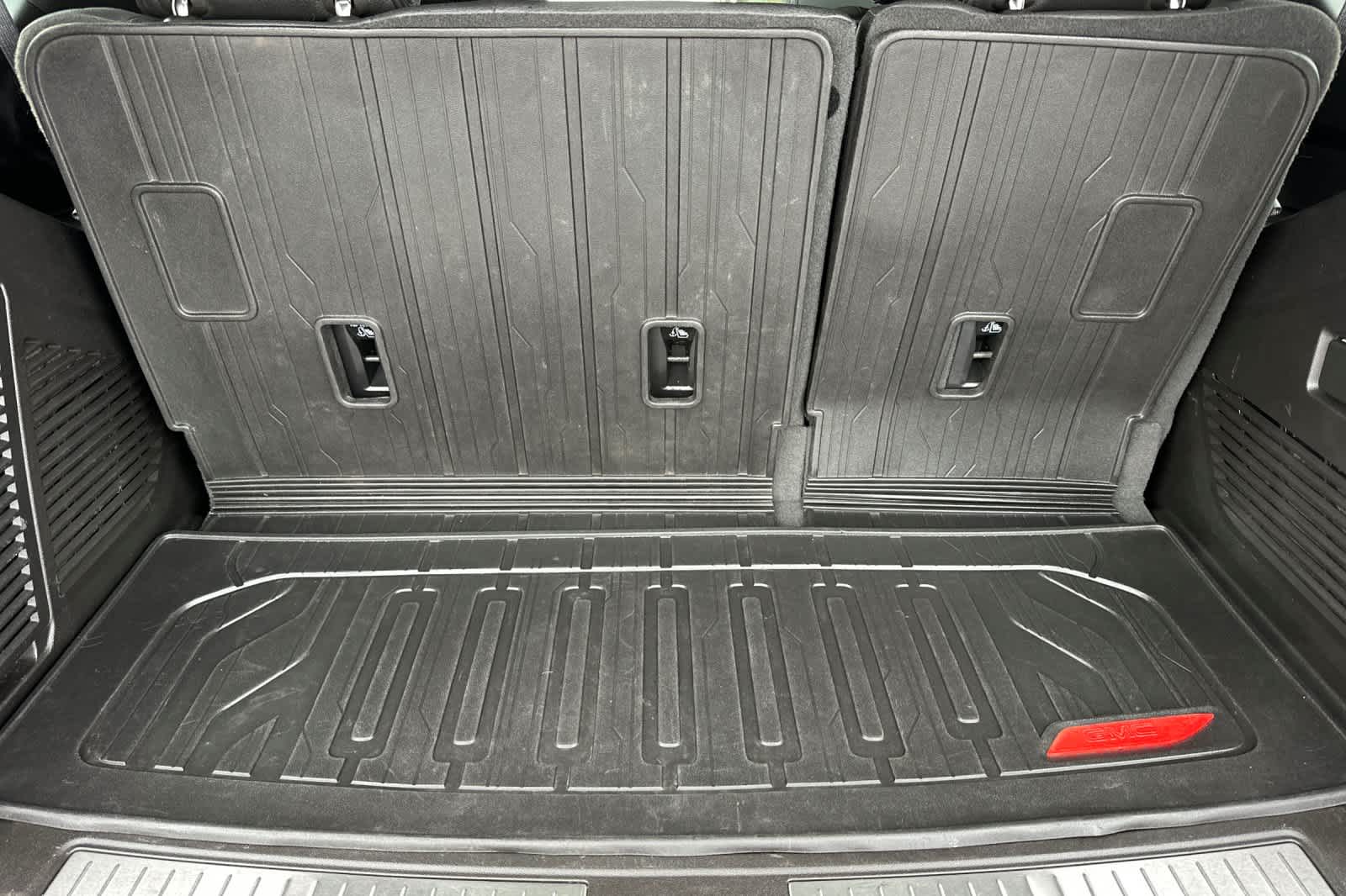 Thumbnail: 2022 GMC Yukon - 16