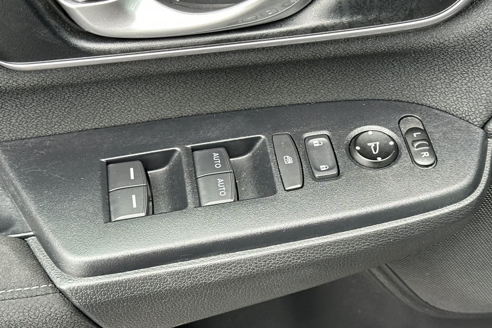 Thumbnail: 2019 Honda CR-V - 13