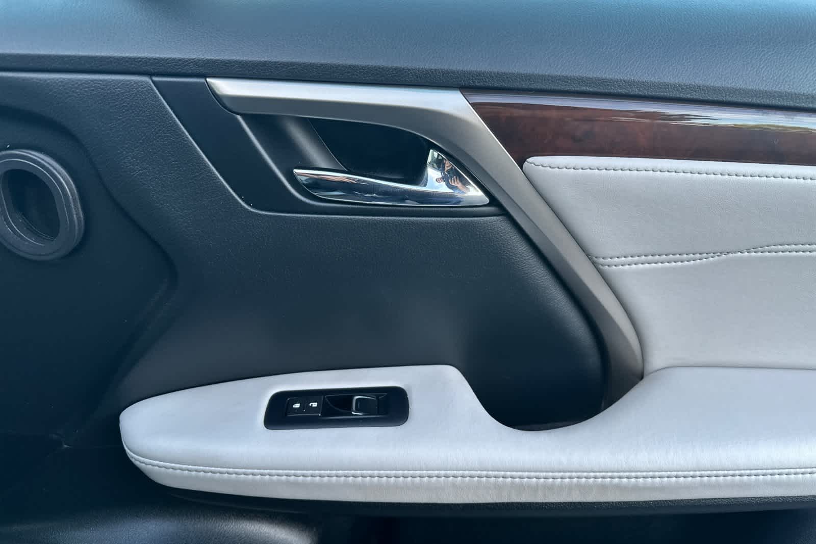 Thumbnail: 2017 Lexus RX - 18