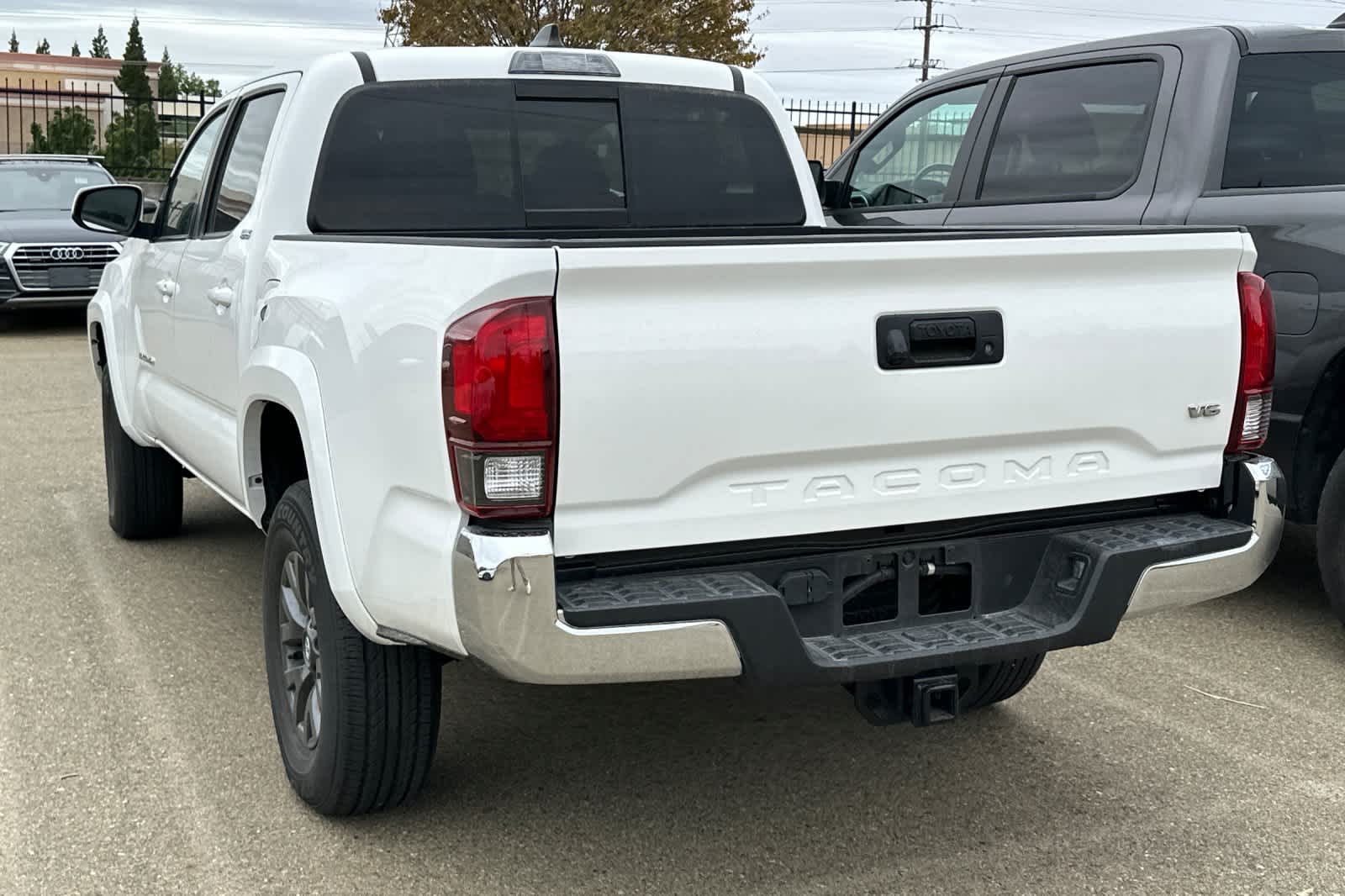 Thumbnail: 2022 Toyota Tacoma - 4