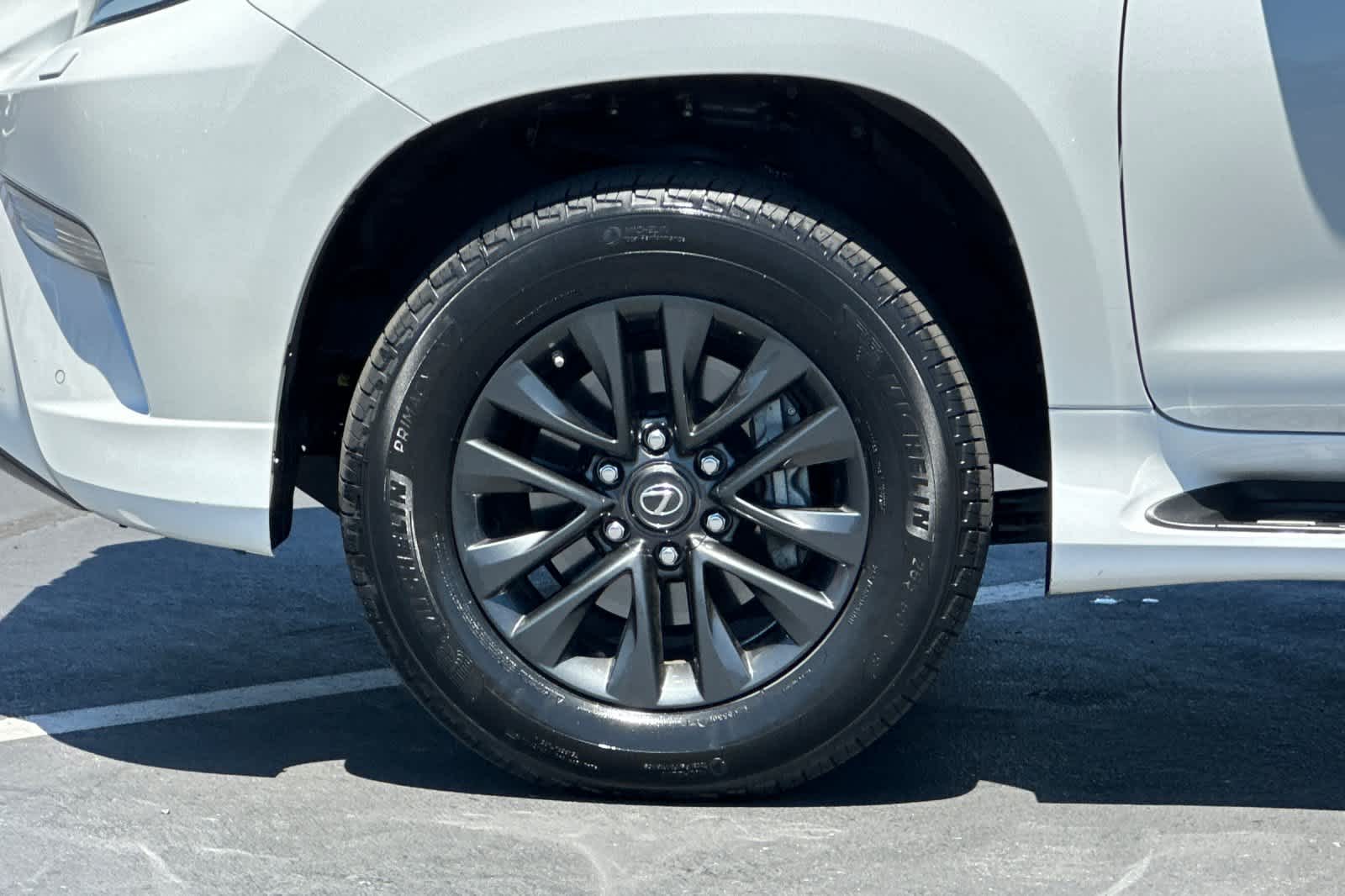 Thumbnail: 2022 Lexus GX - 32