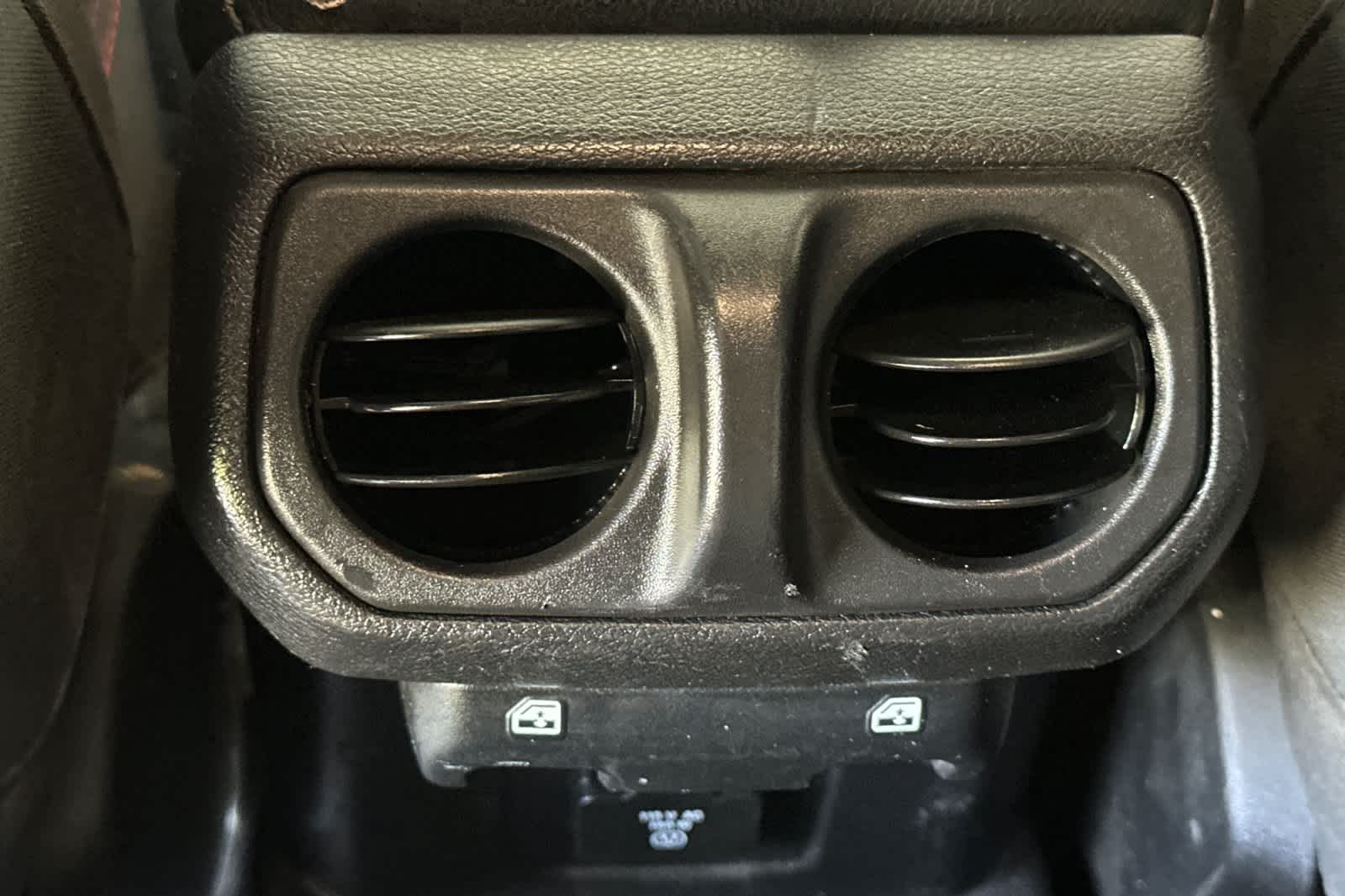 Thumbnail: 2021 Jeep Wrangler - 14