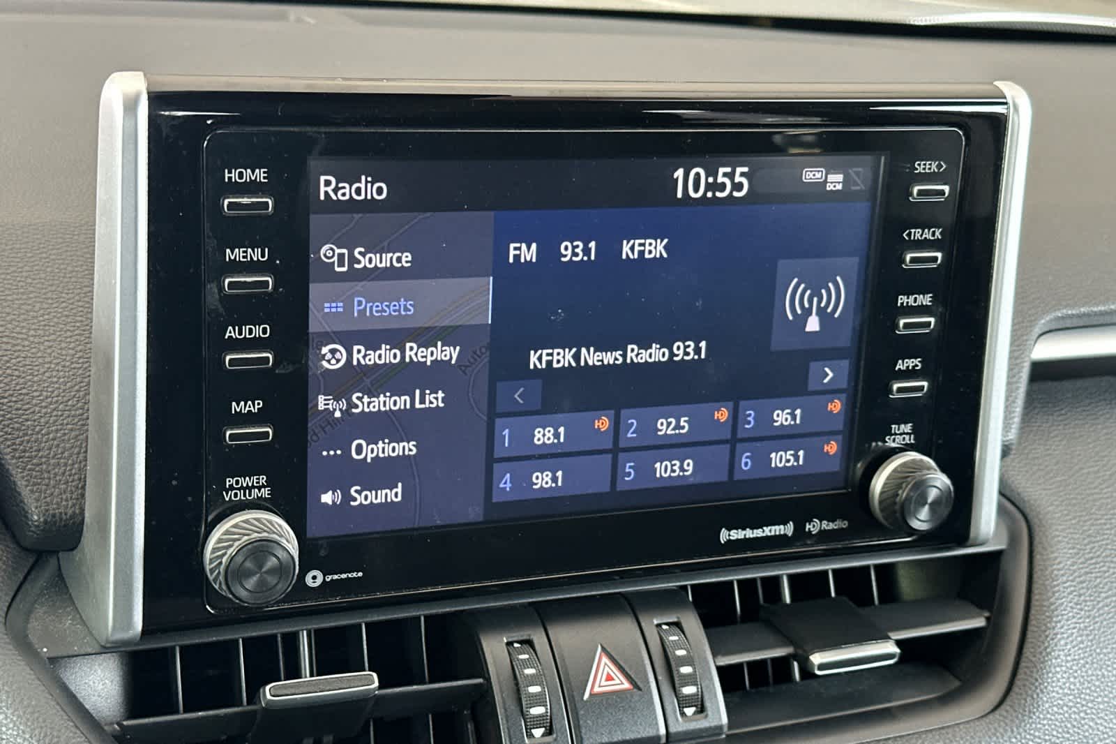 Thumbnail: 2019 Toyota RAV4 - 20