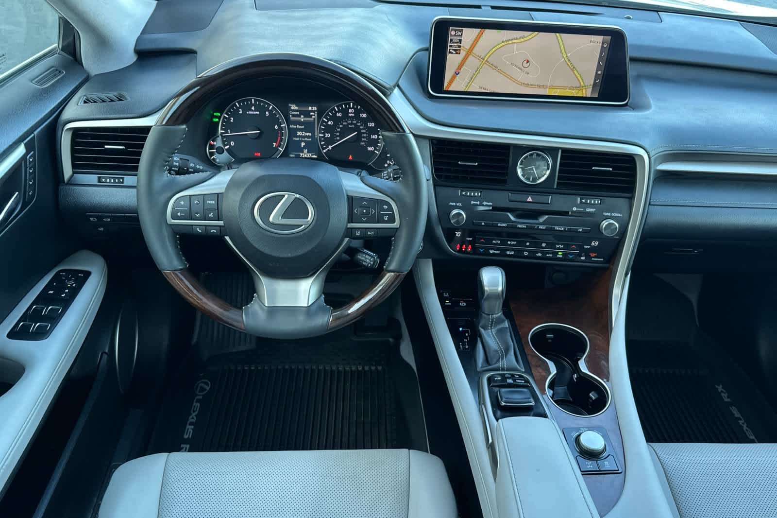 Thumbnail: 2017 Lexus RX - 14