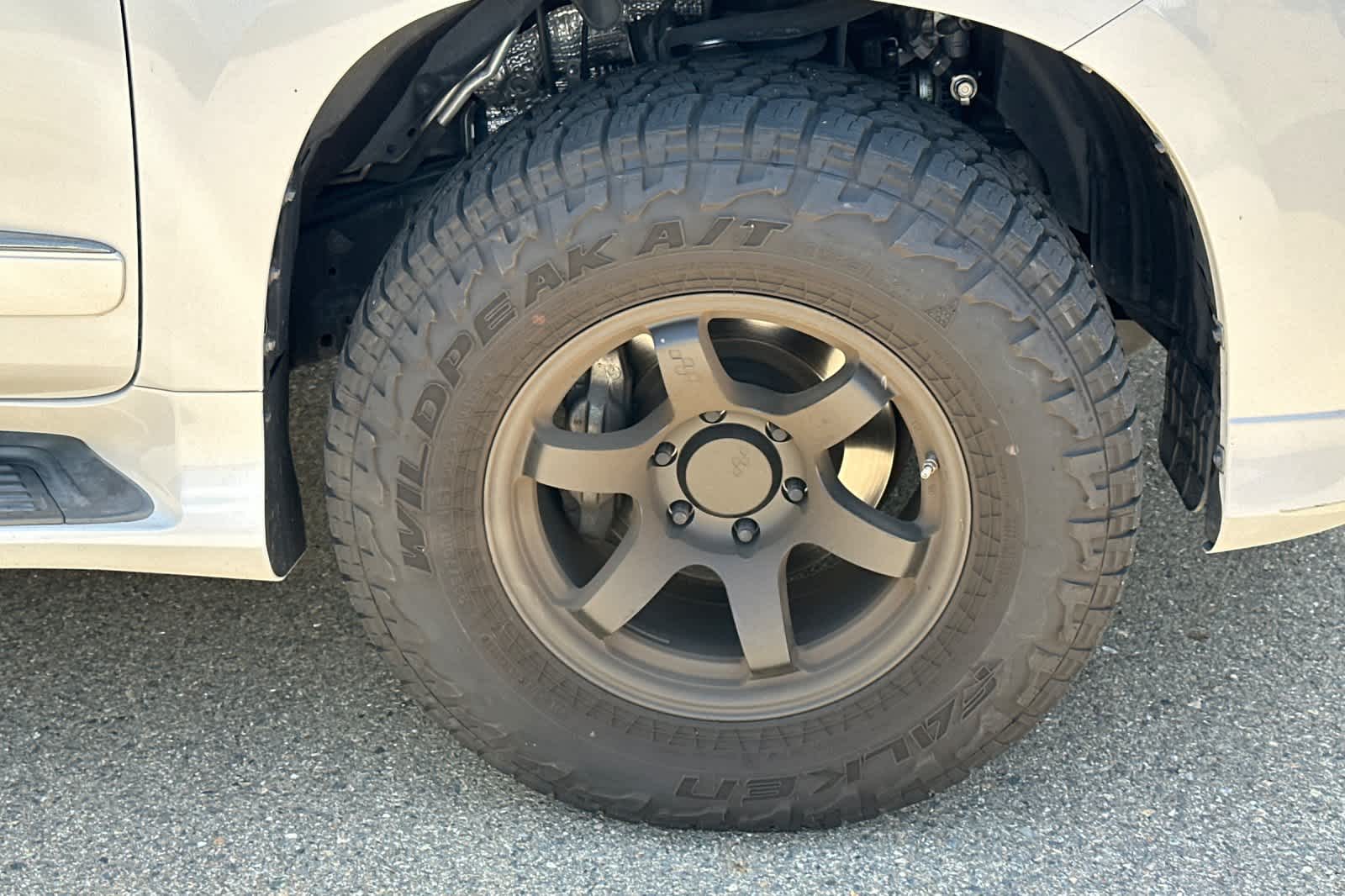 Thumbnail: 2016 Lexus GX - 12