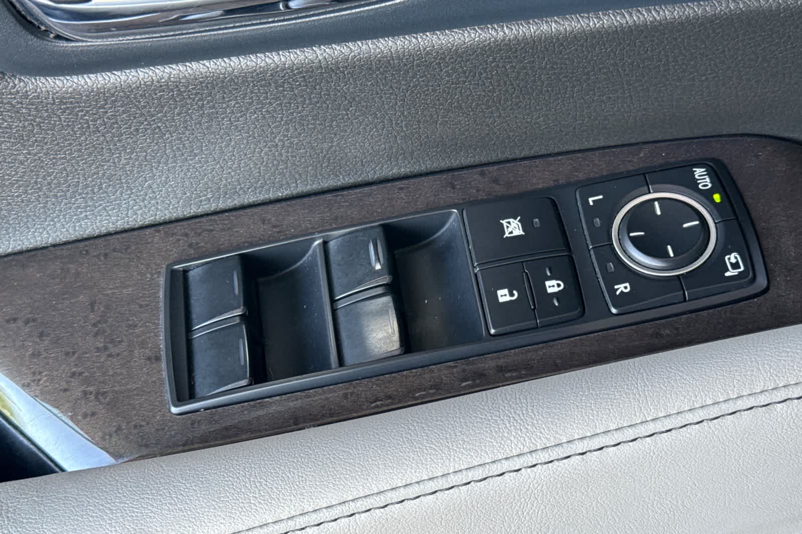 Thumbnail: 2015 Lexus RX - 13