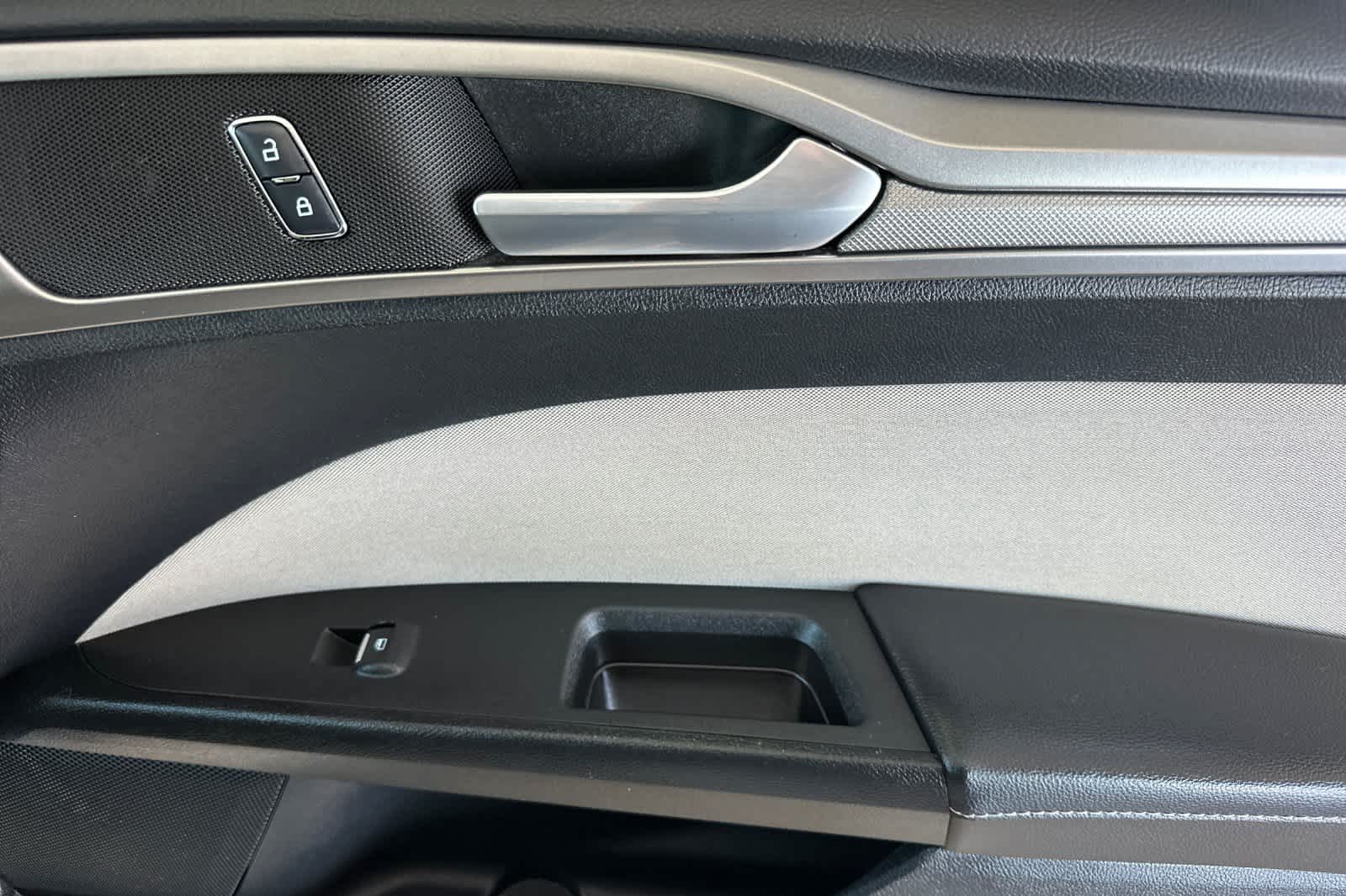 Thumbnail: 2018 Ford Fusion - 17