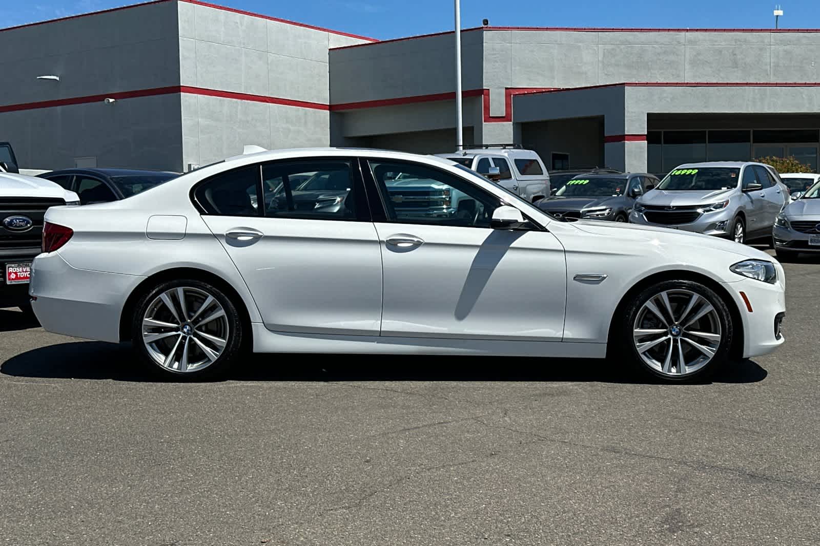 Thumbnail: 2016 BMW 5 Series - 6