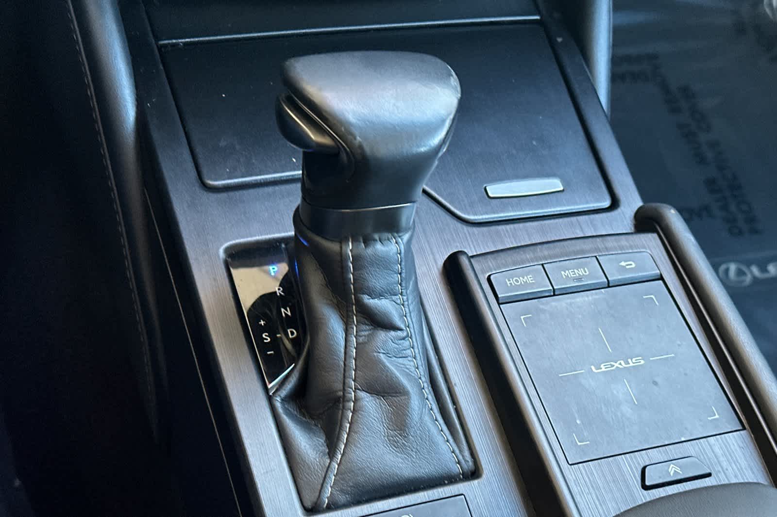 Thumbnail: 2020 Lexus ES - 22