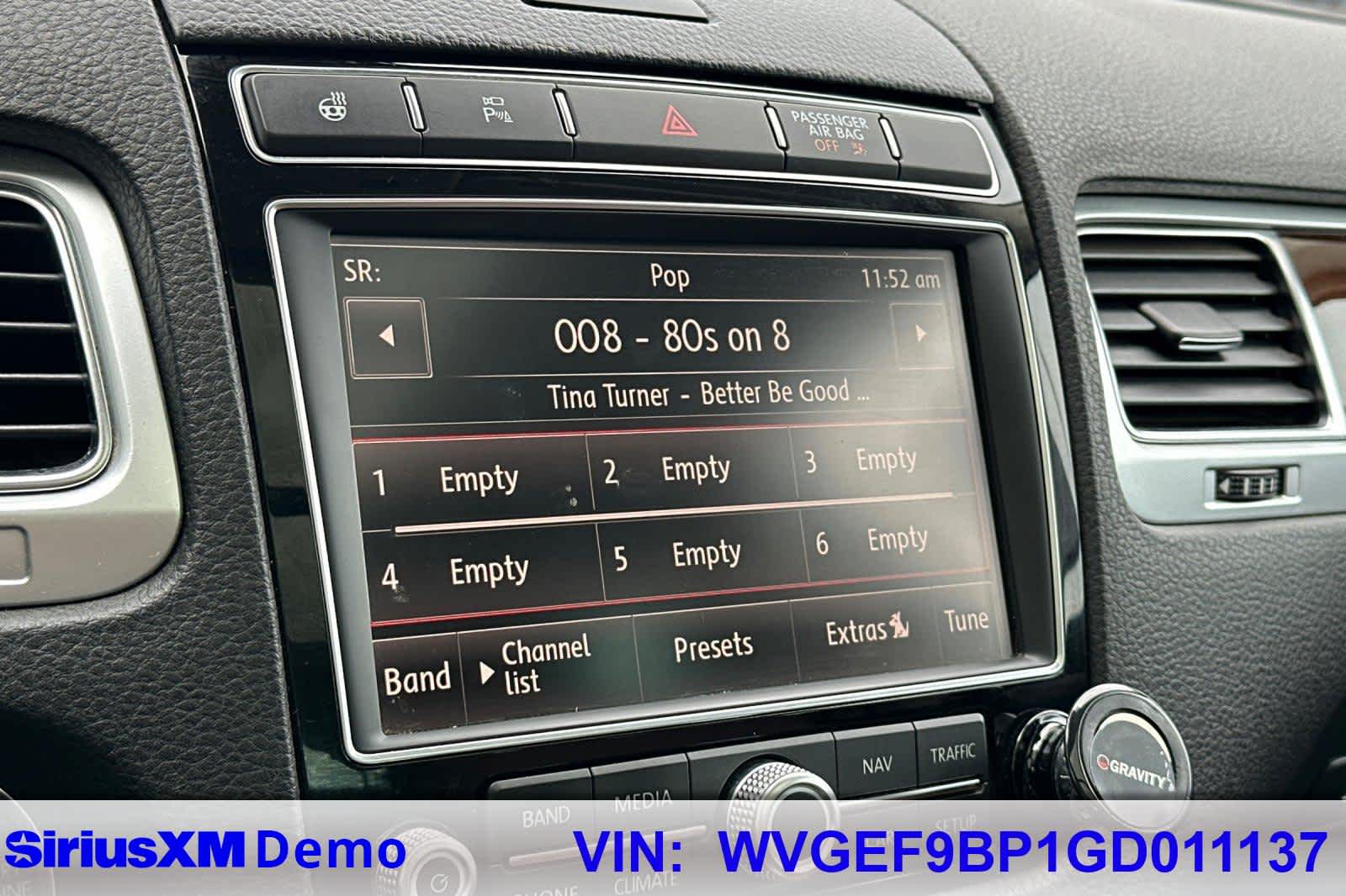 Thumbnail: 2016 Volkswagen Touareg - 34