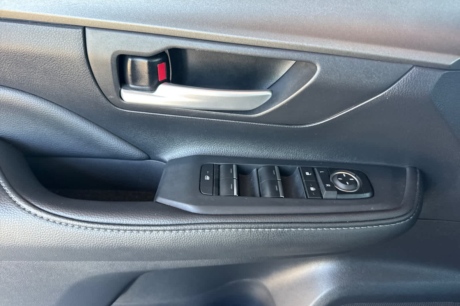 Thumbnail: 2025 Toyota Grand Highlander - 12