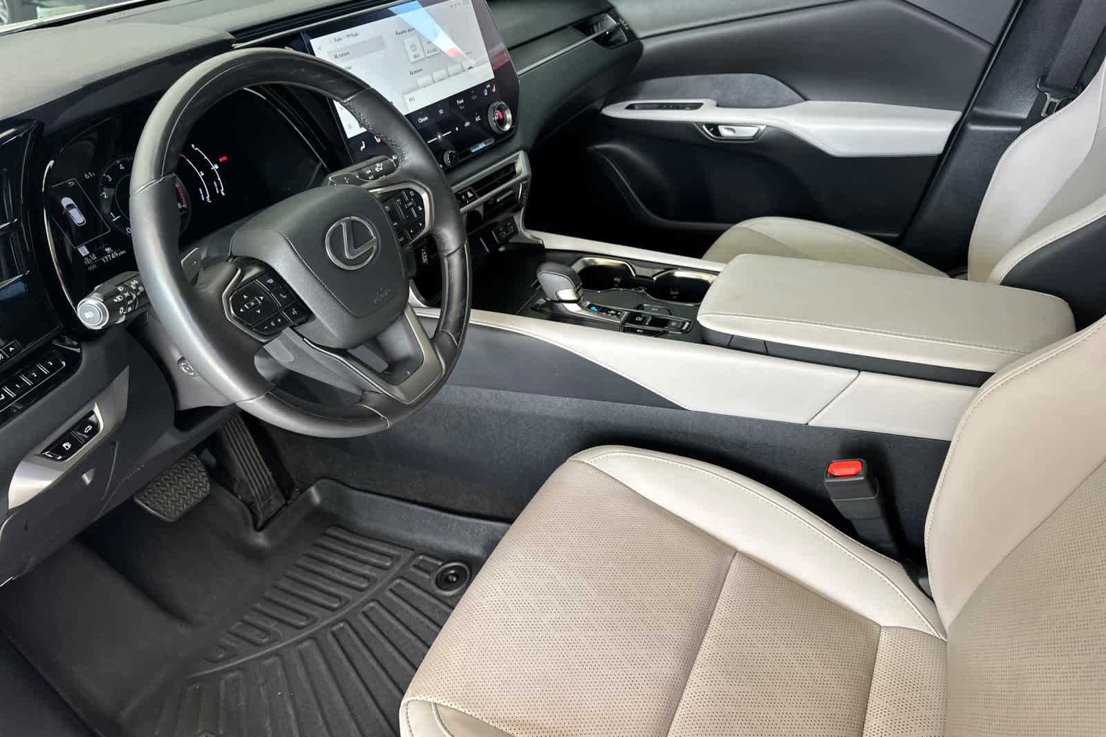 Thumbnail: 2024 Lexus RX - 11