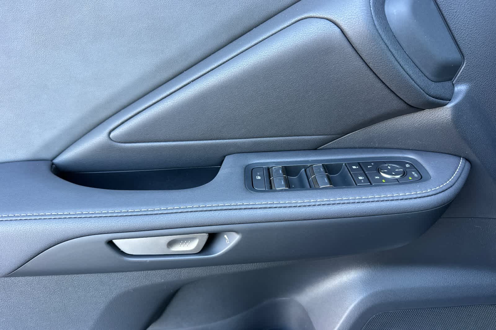 Thumbnail: 2026 Lexus TX - 12