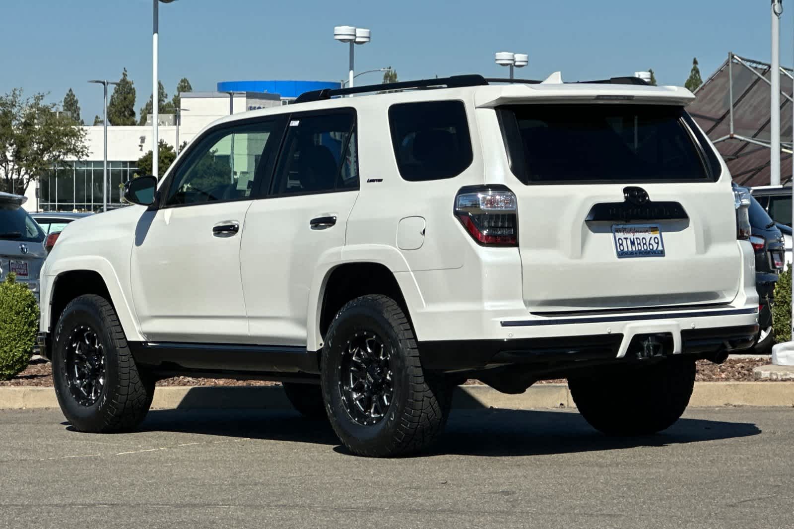 Thumbnail: 2021 Toyota 4Runner - 7