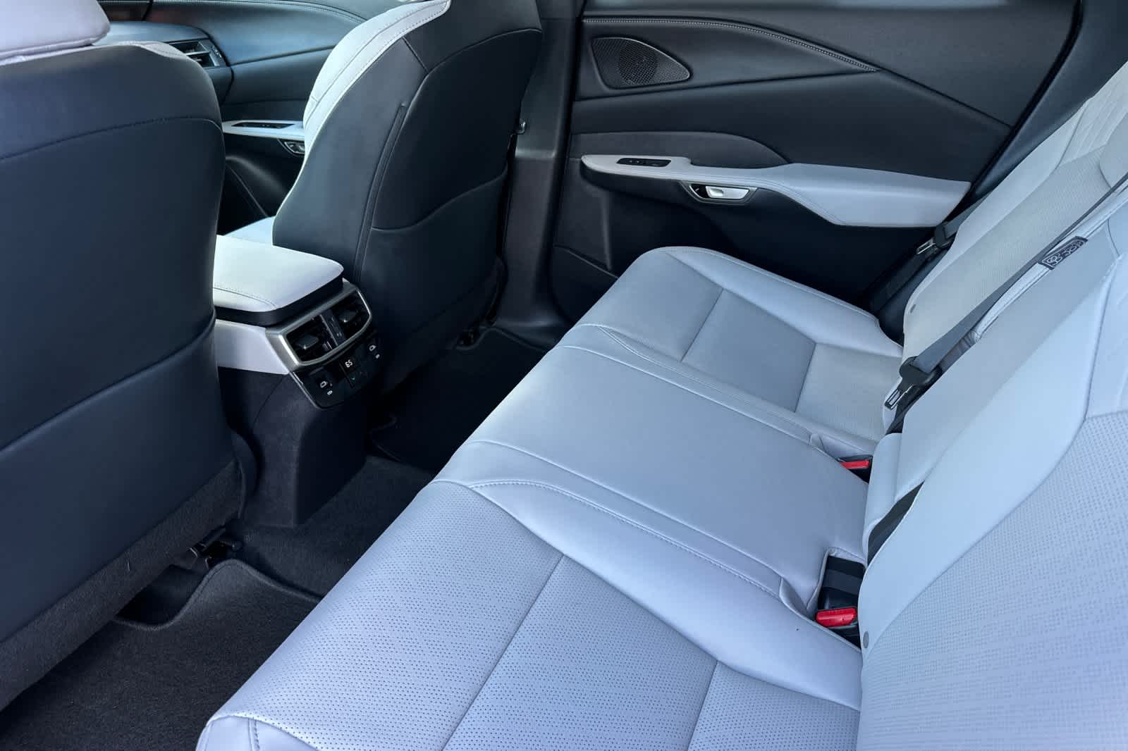 Thumbnail: 2026 Lexus RX - 4