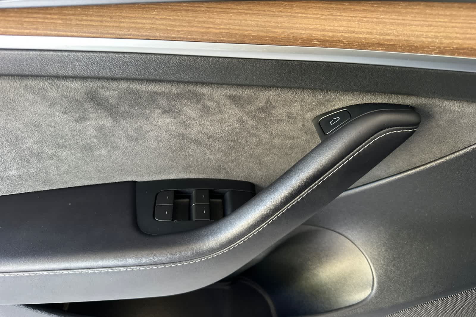 Thumbnail: 2023 Tesla Model 3 - 12
