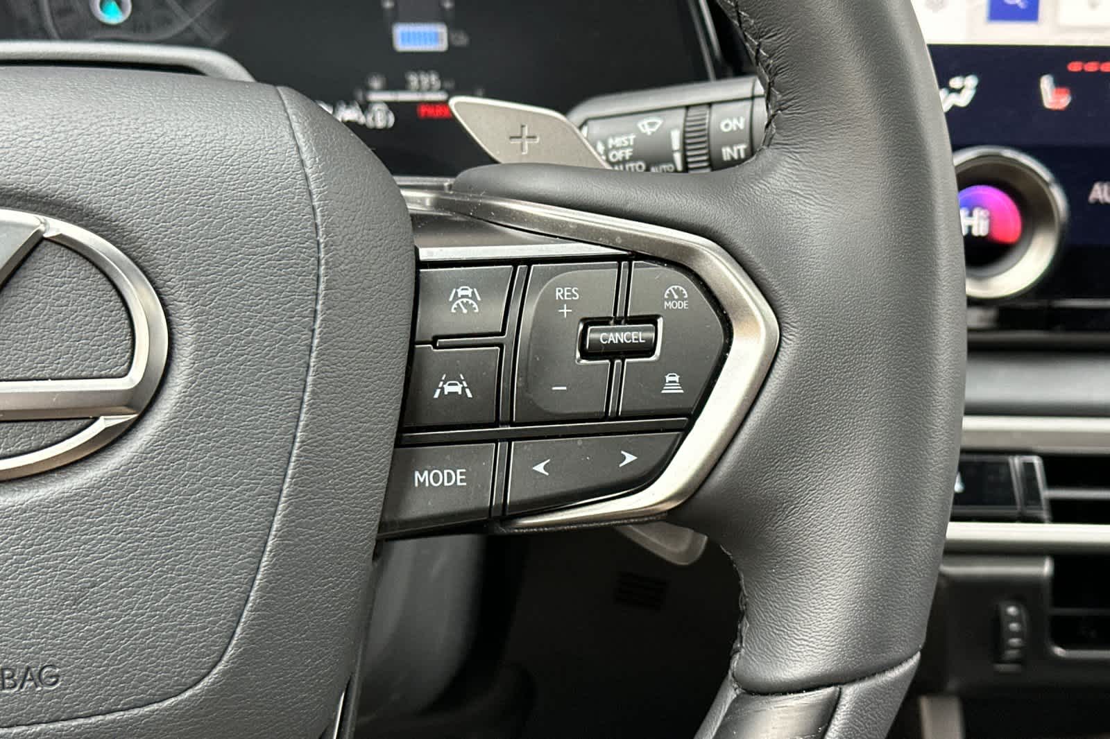 Thumbnail: 2025 Lexus RX - 28