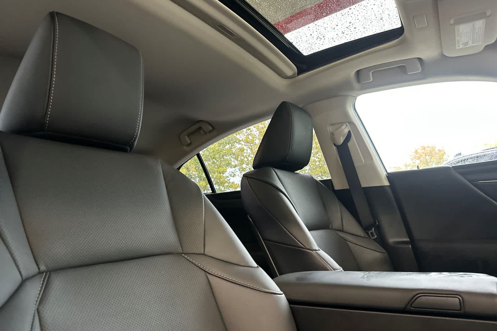 Thumbnail: 2024 Lexus ES - 17