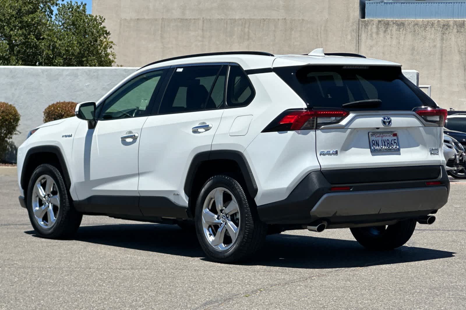 Thumbnail: 2020 Toyota RAV4 - 6