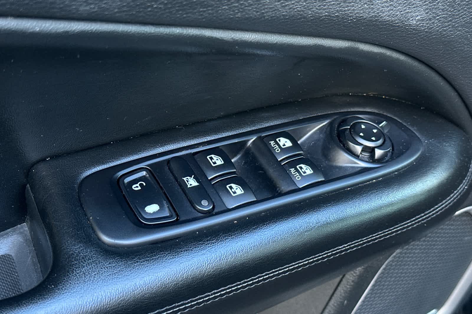 Thumbnail: 2021 Jeep Compass - 13