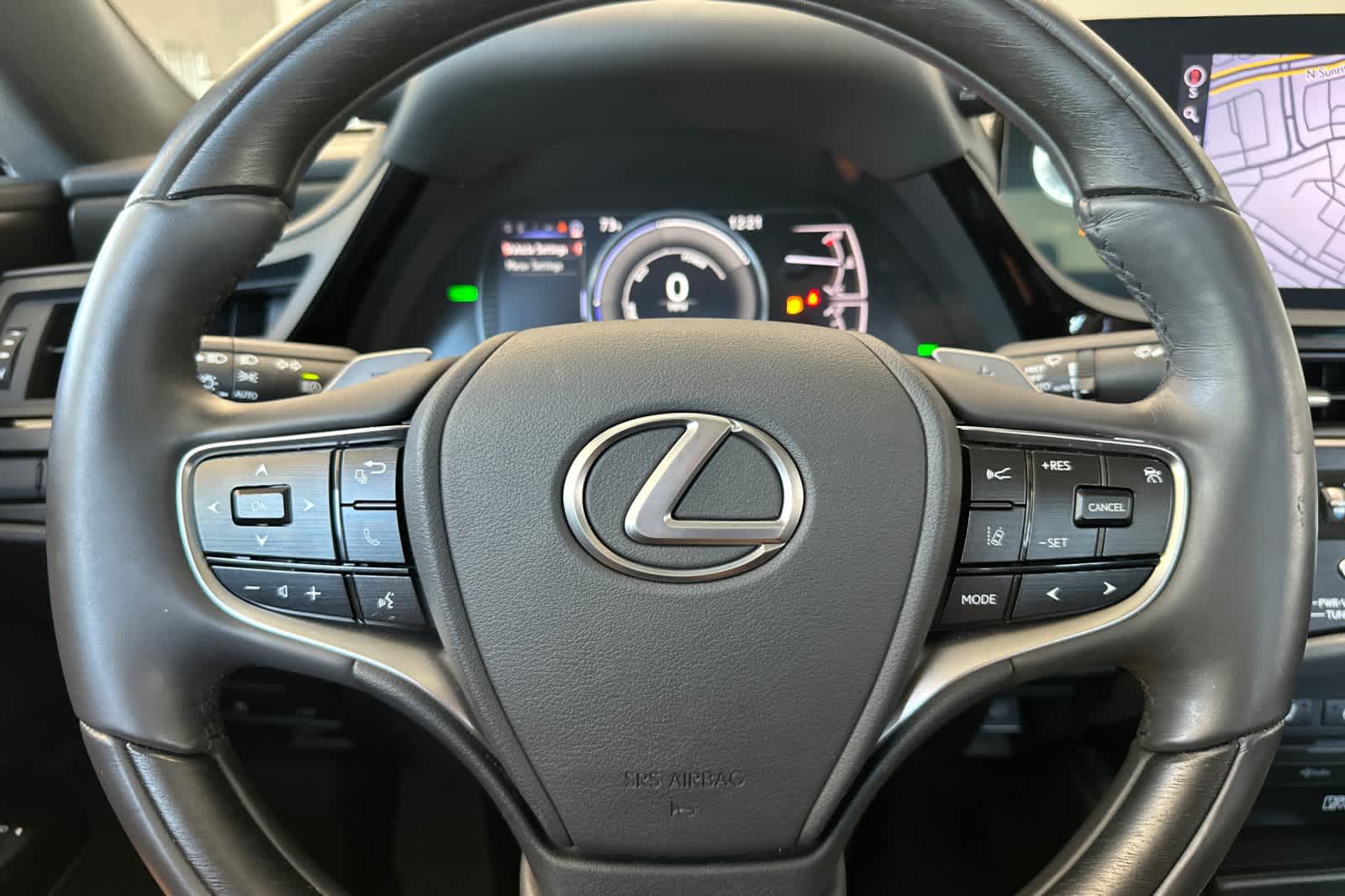 2022 Lexus ES  26