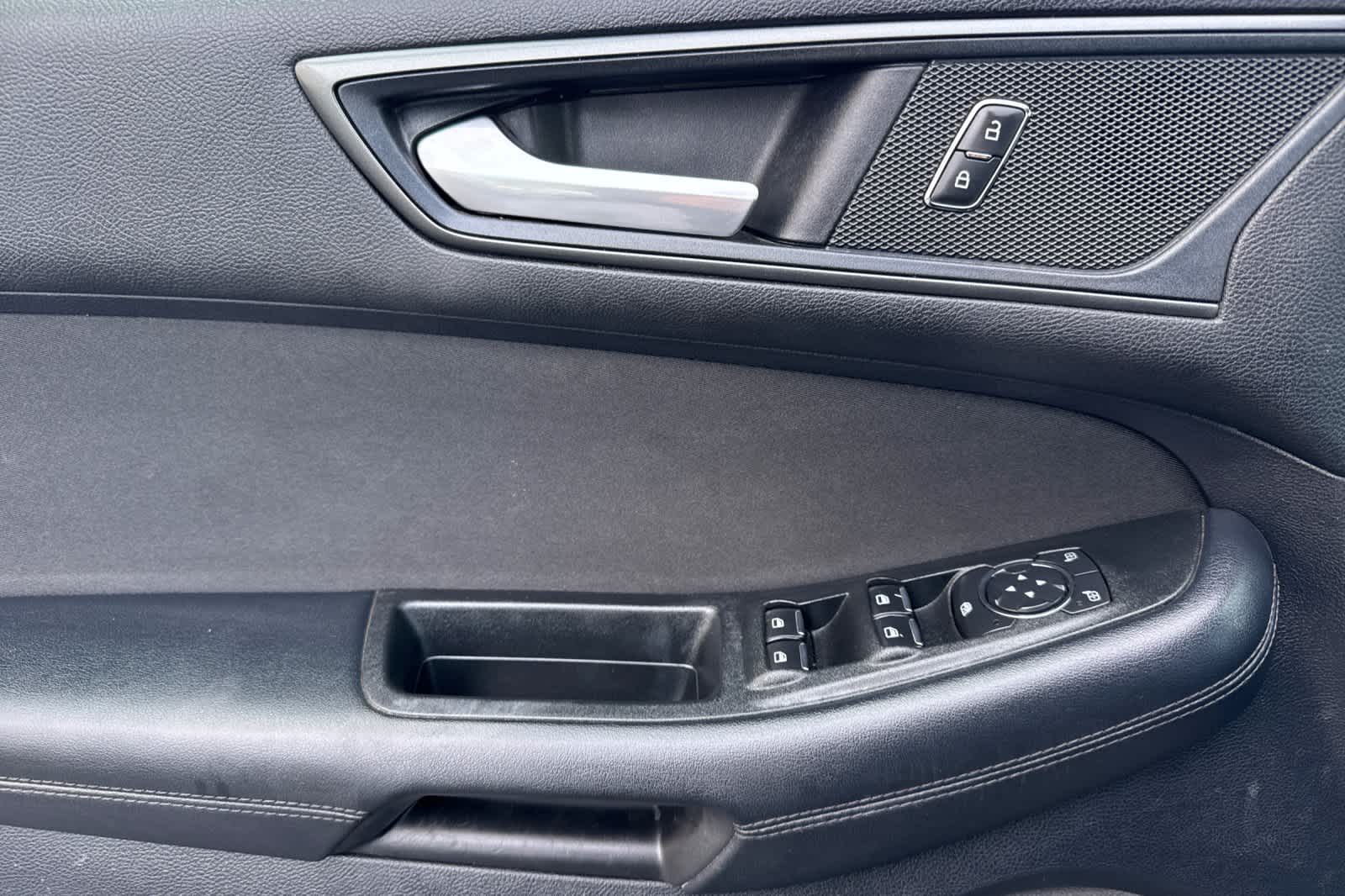 Thumbnail: 2019 Ford Edge - 12