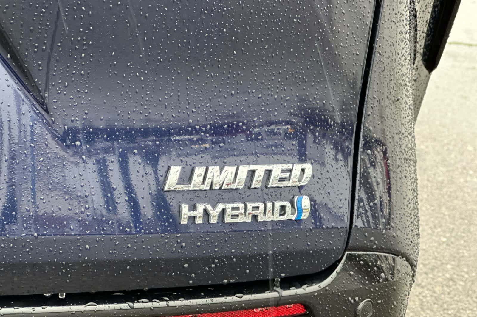 Thumbnail: 2022 Toyota Sienna - 33