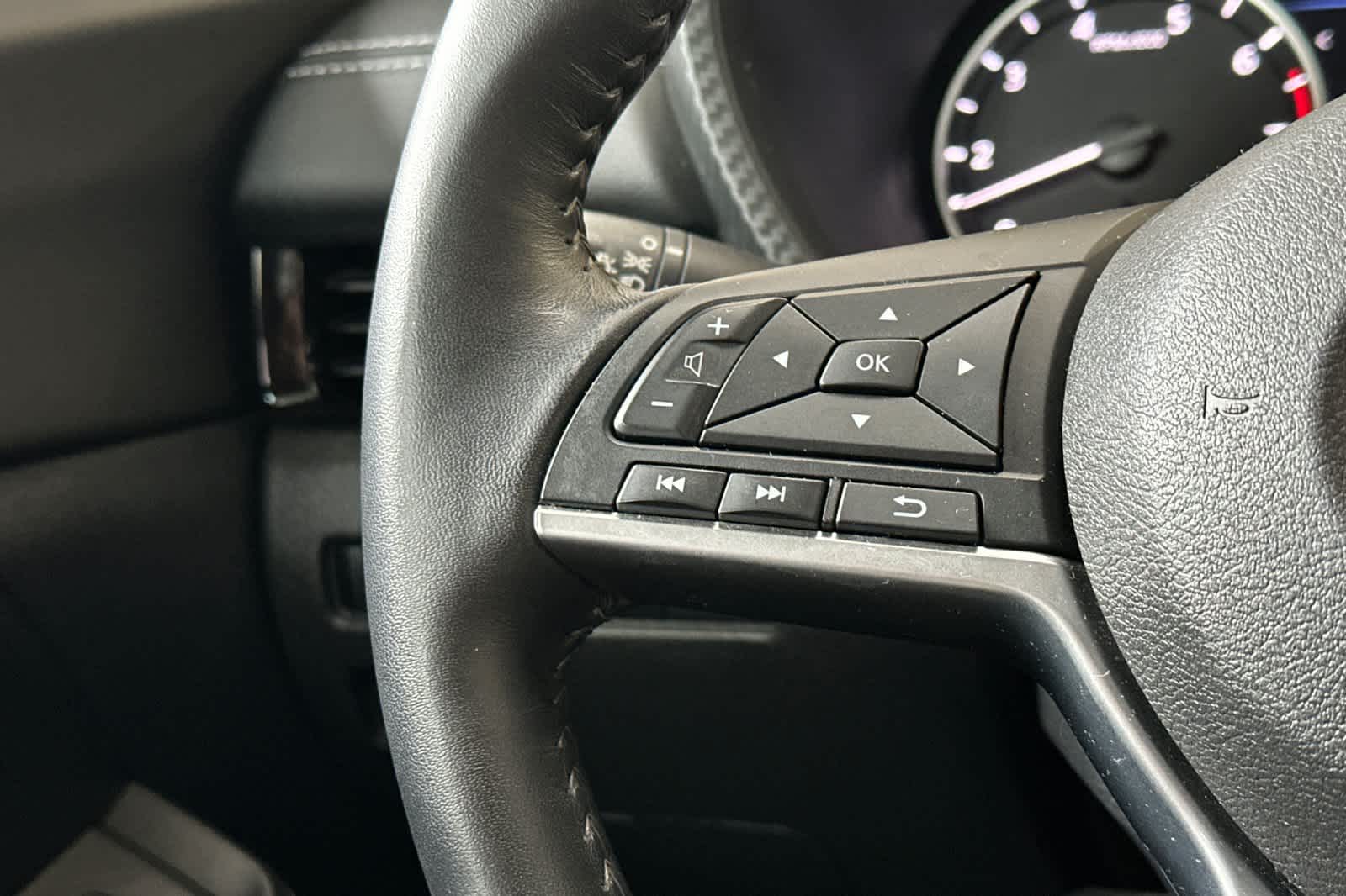 Thumbnail: 2021 Nissan Sentra - 24
