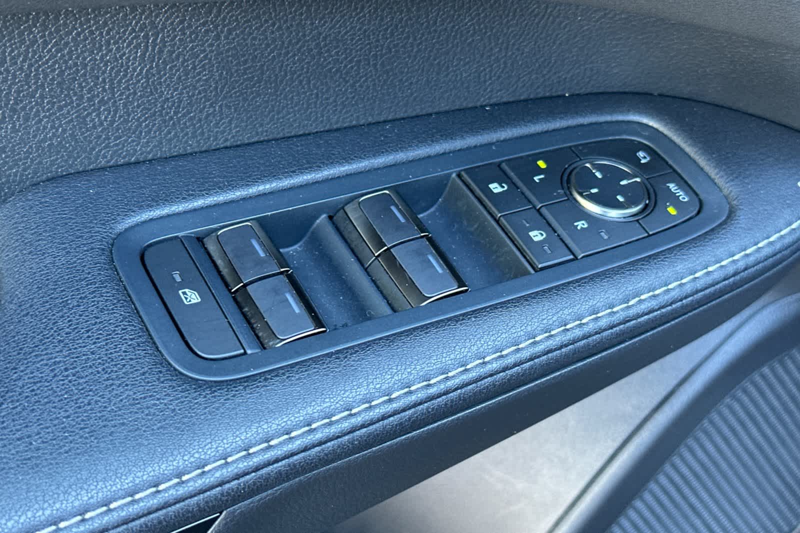 Thumbnail: 2025 Lexus RX - 13