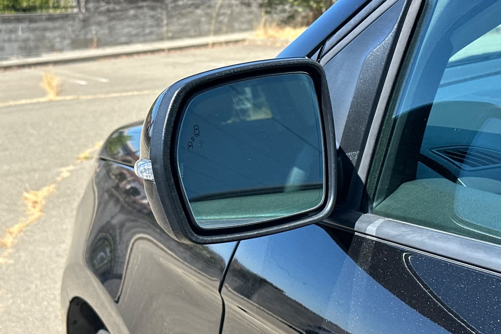 Thumbnail: 2015 Ford Edge - 20