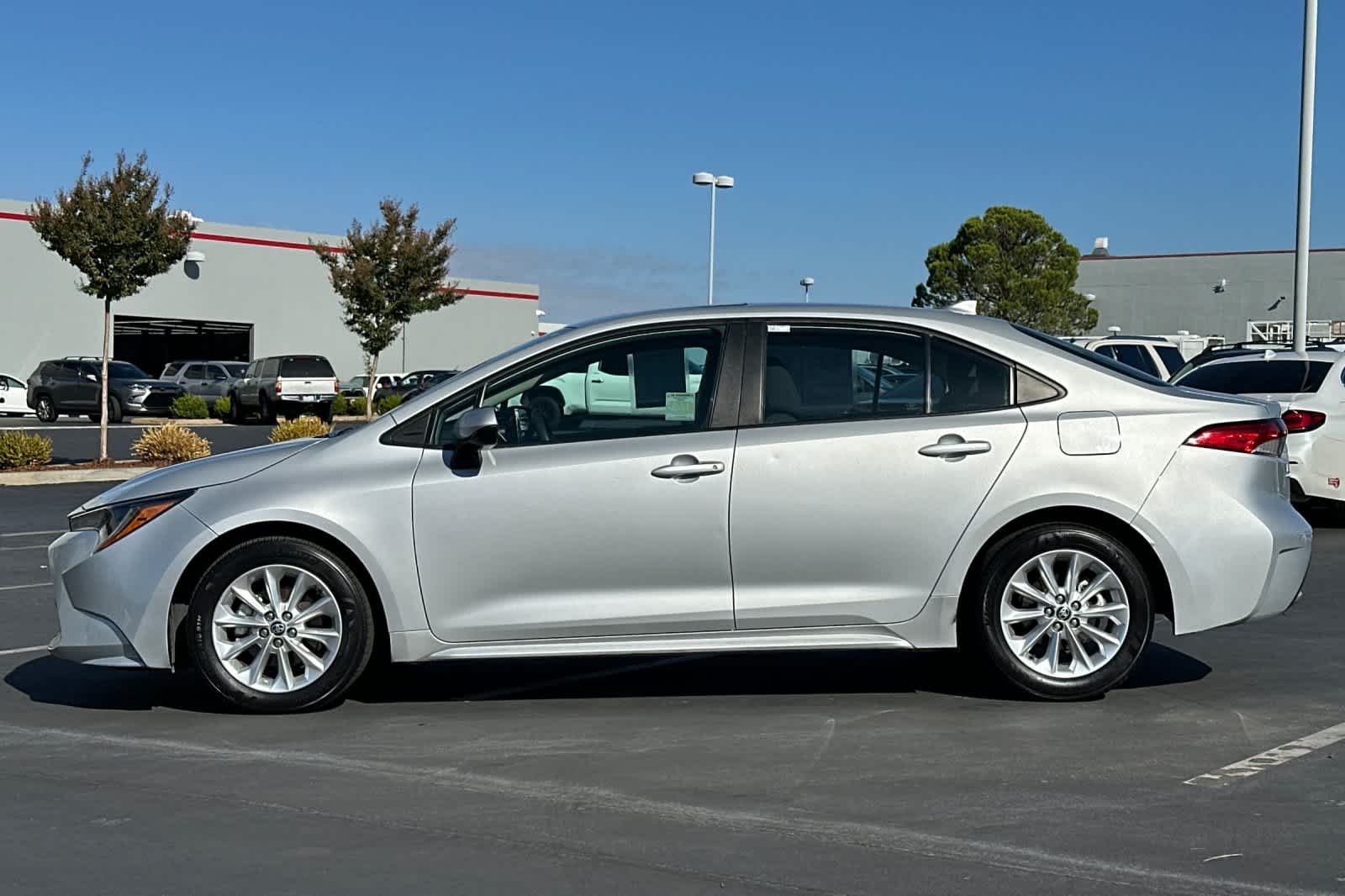 Thumbnail: 2022 Toyota Corolla - 9
