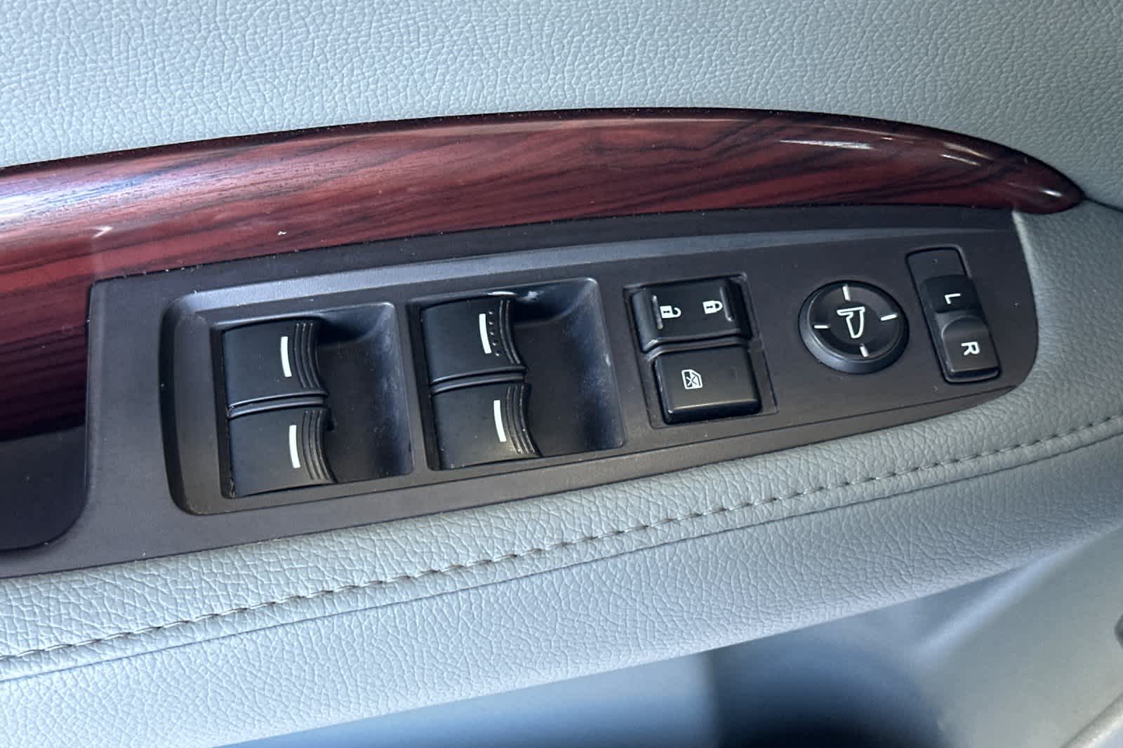 Thumbnail: 2015 Acura MDX - 13