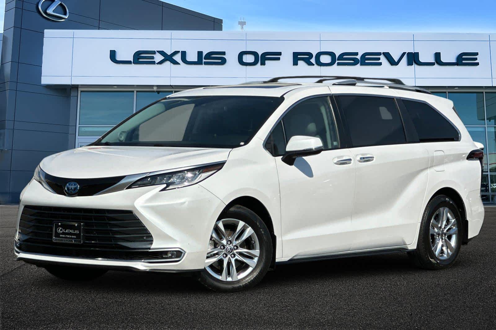 Thumbnail: 2023 Toyota Sienna - 1