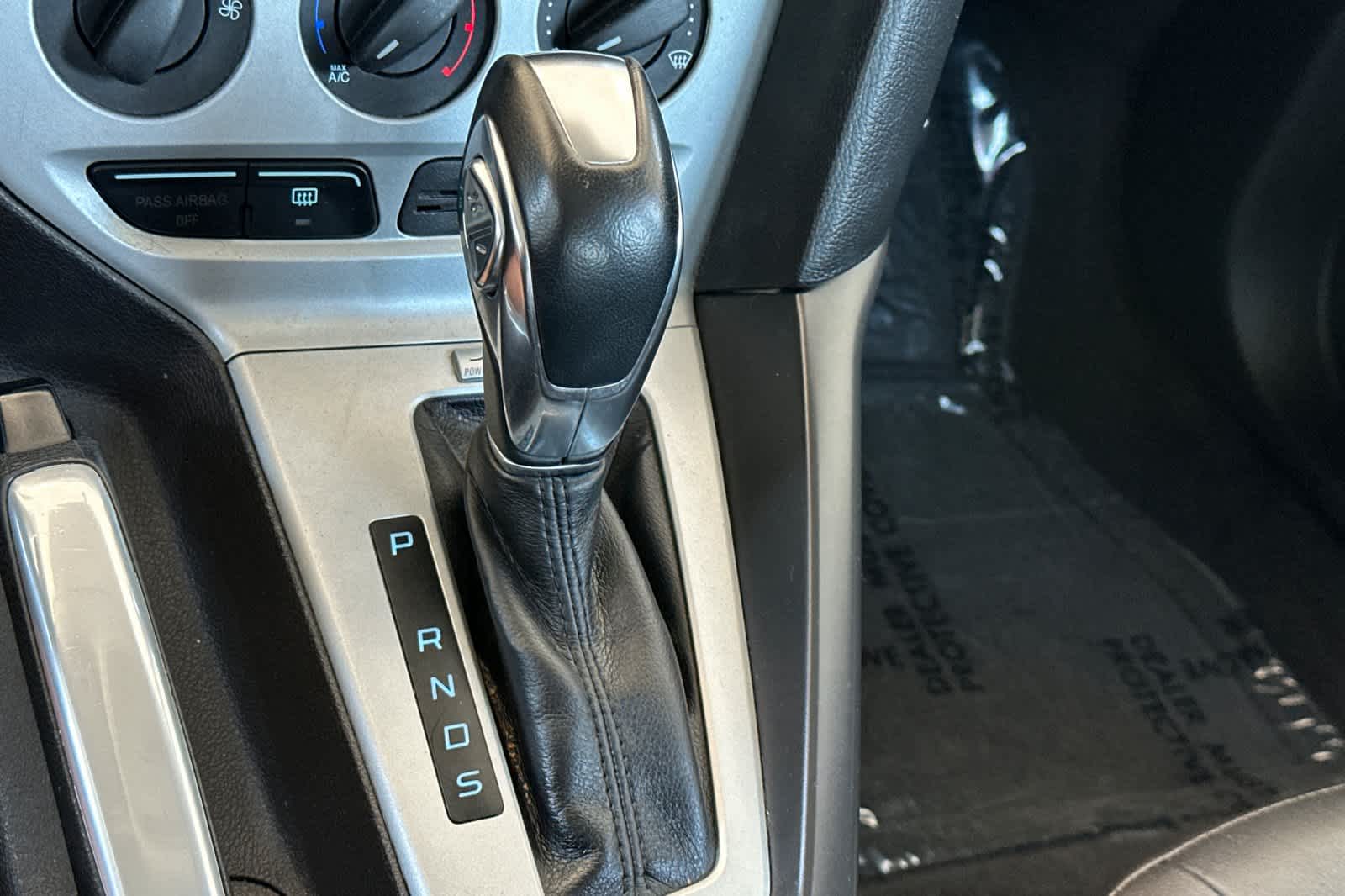 2013 Ford Focus SE 21
