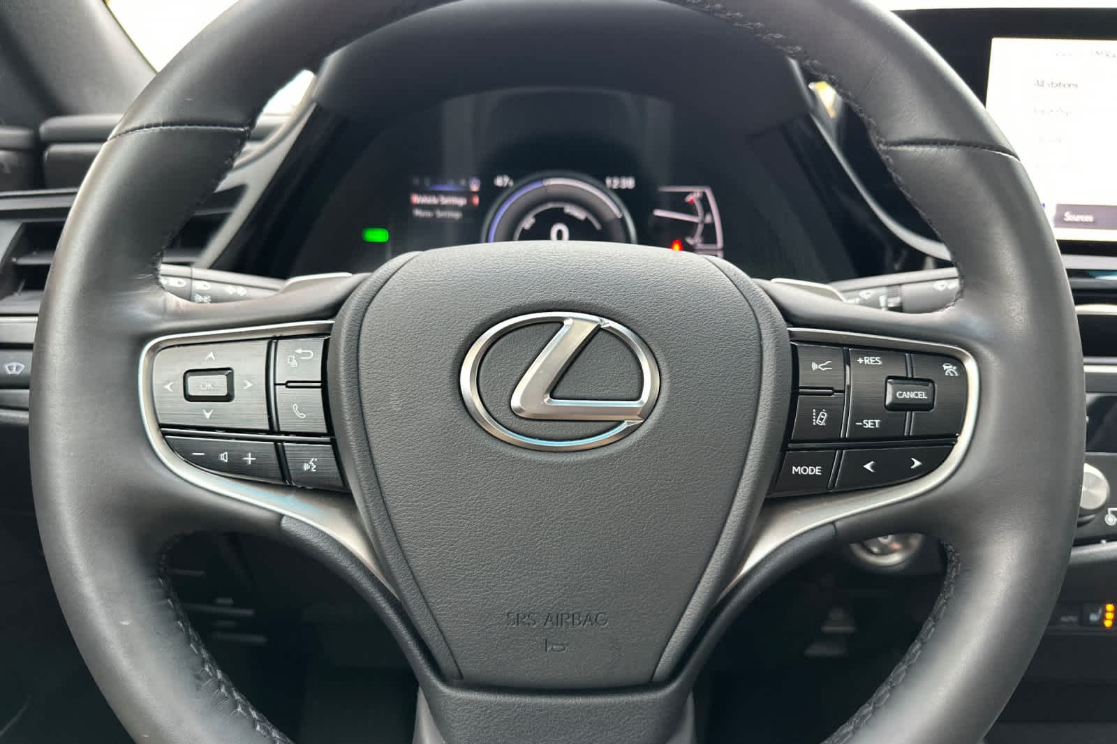 Thumbnail: 2024 Lexus ES - 24