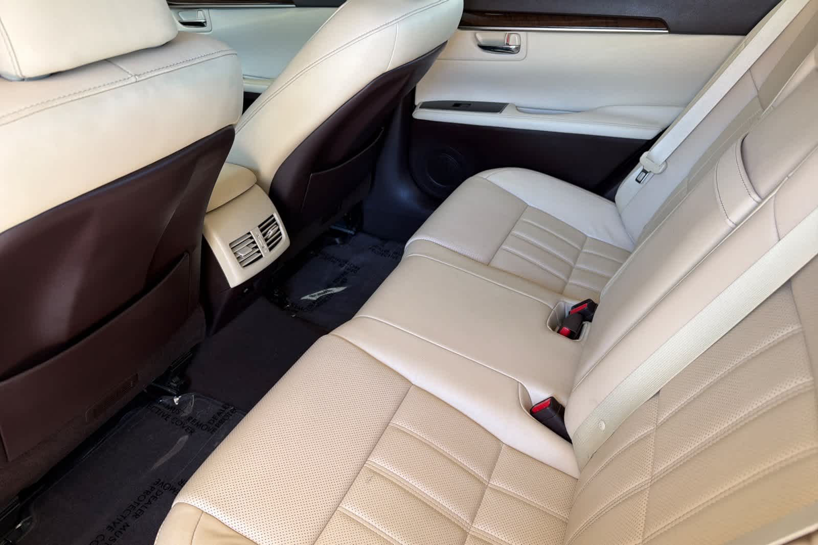Thumbnail: 2016 Lexus ES - 4