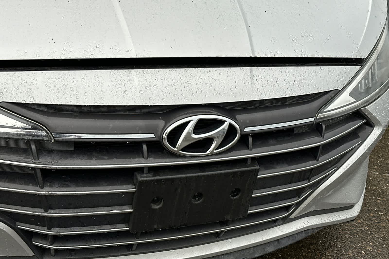 Thumbnail: 2019 Hyundai Elantra - 10